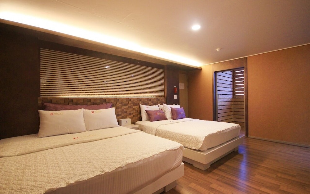 Double King Residence