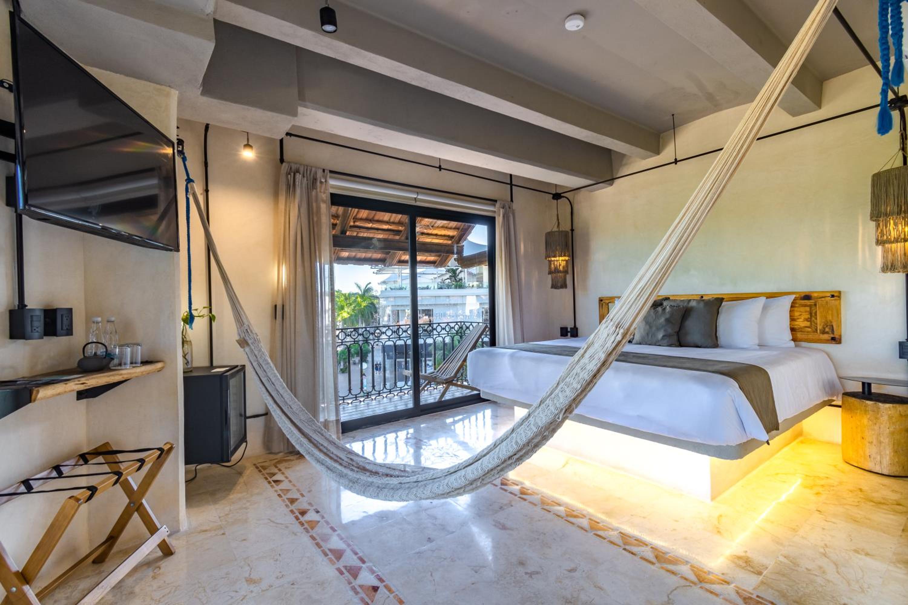 Deluxe Suite with Spa Bath - Photo 1
