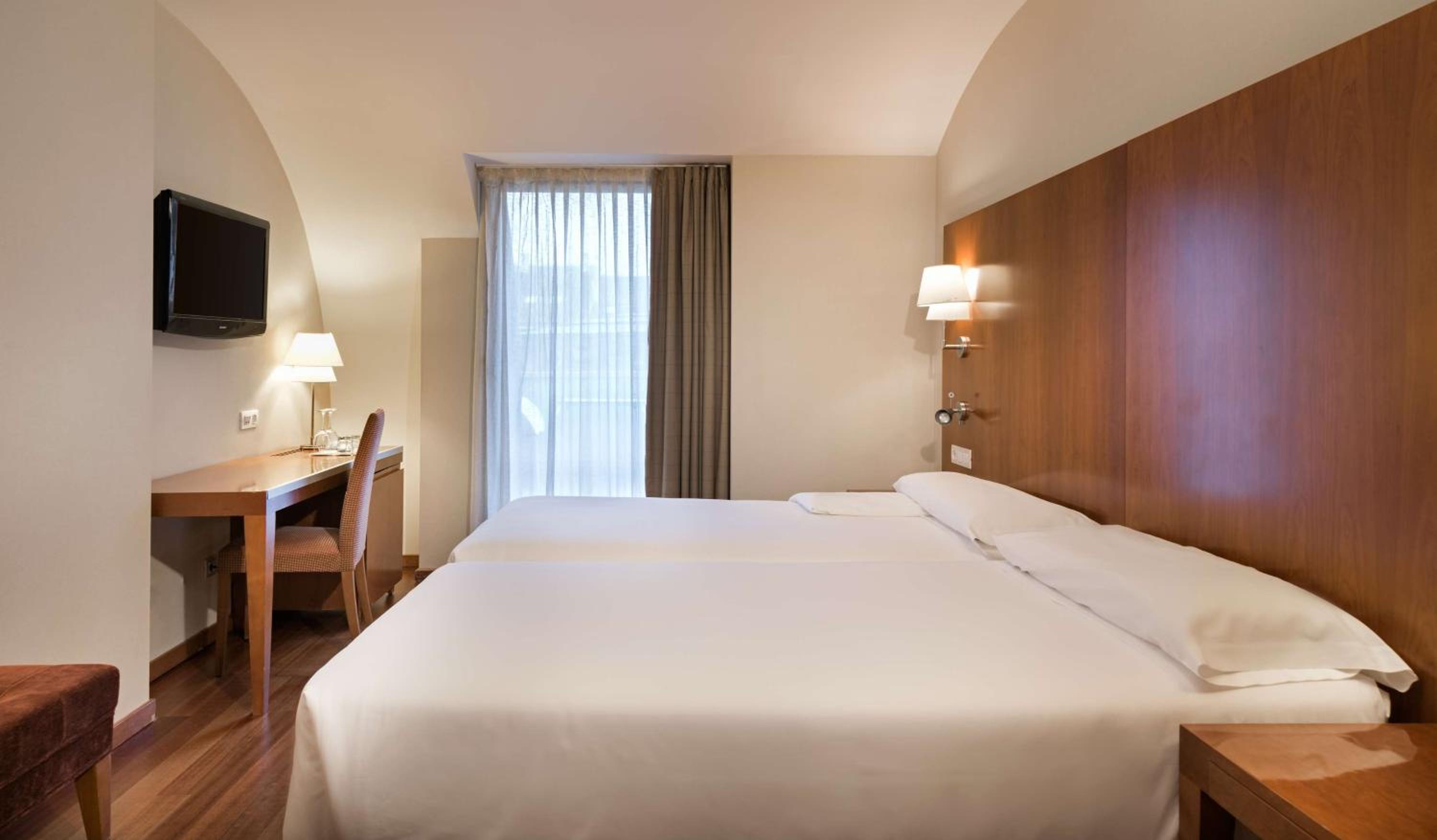 Standard Double Or Twin Room Dinner Package photo 2