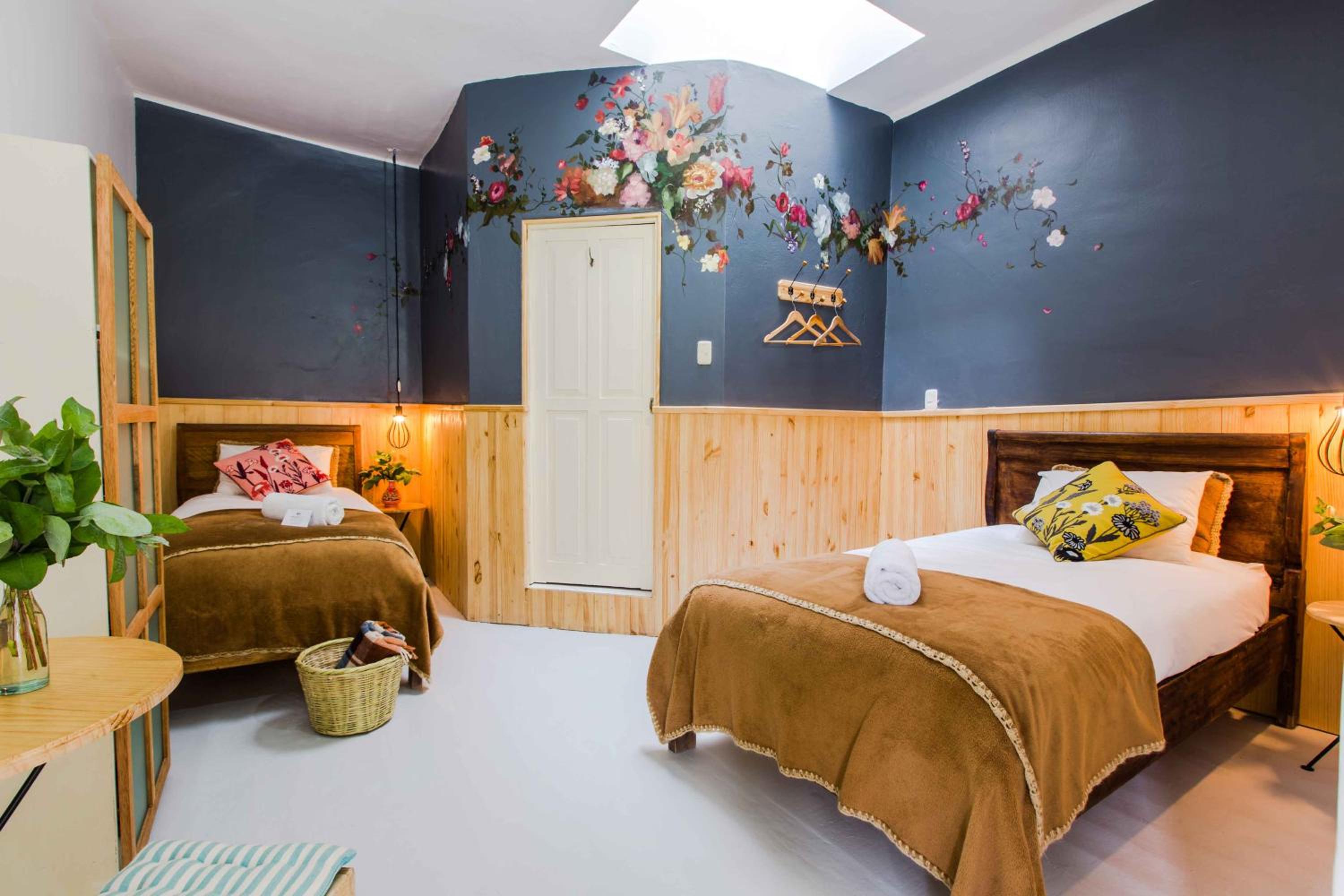 Twin Room with Private Bathroom photo 3