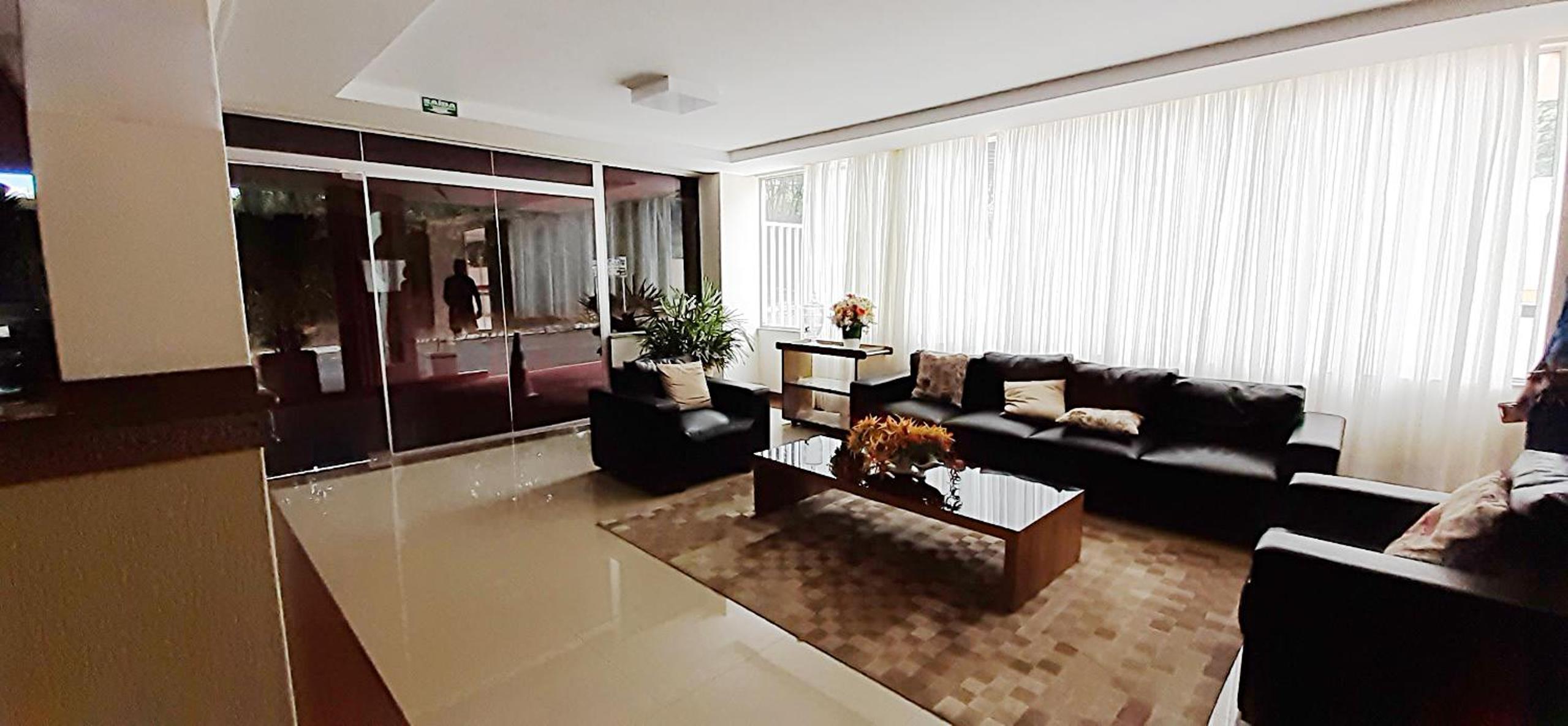 Suite - Photo 12