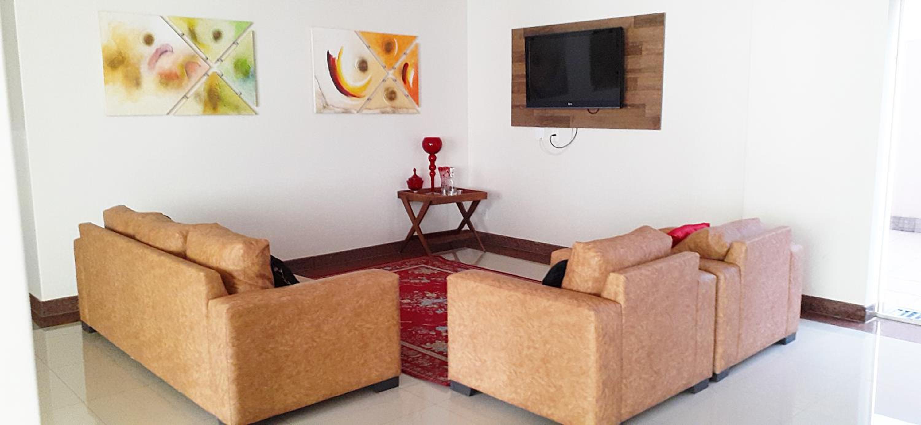 Suite - Photo 11