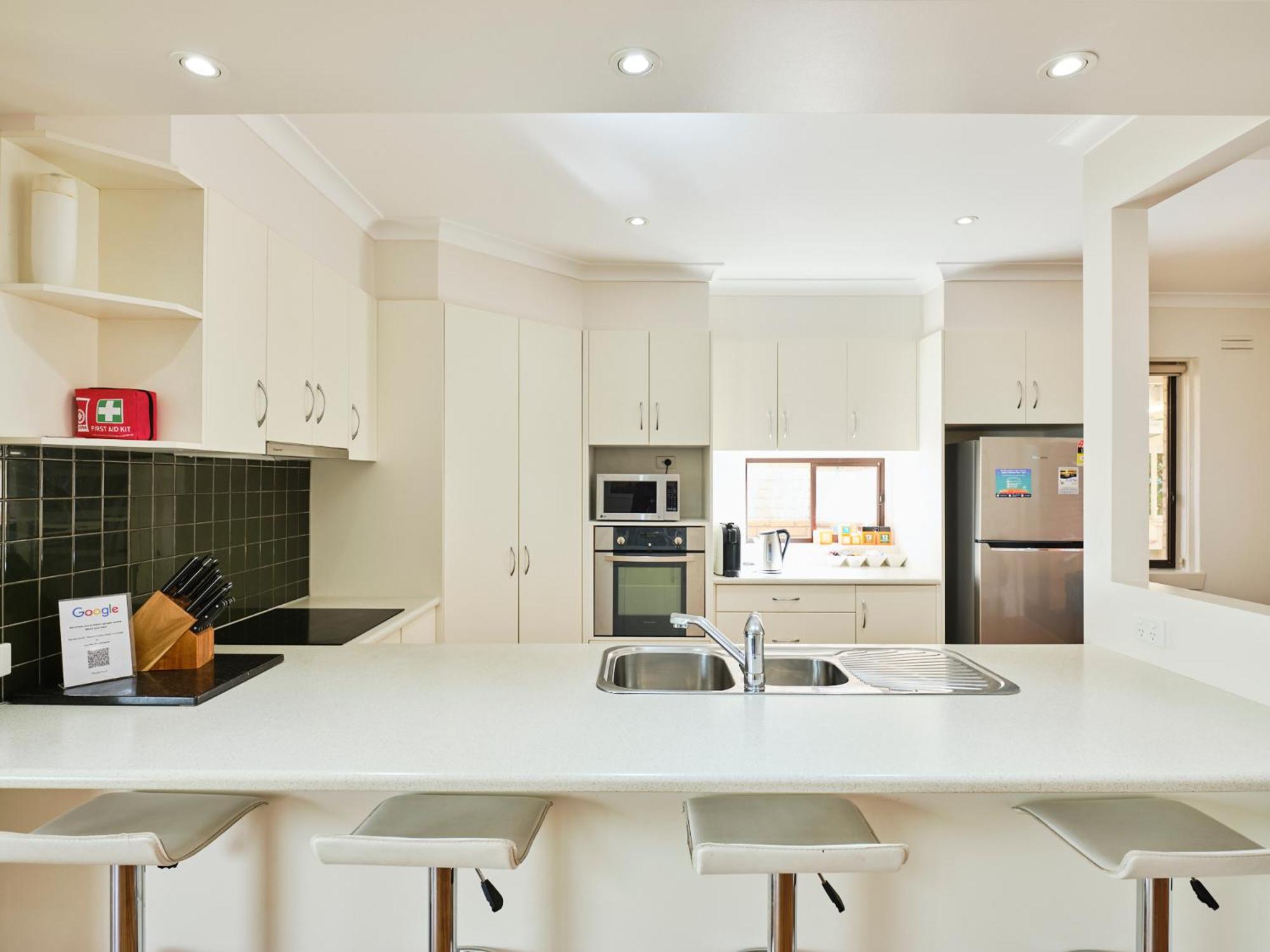 Villa photo 2