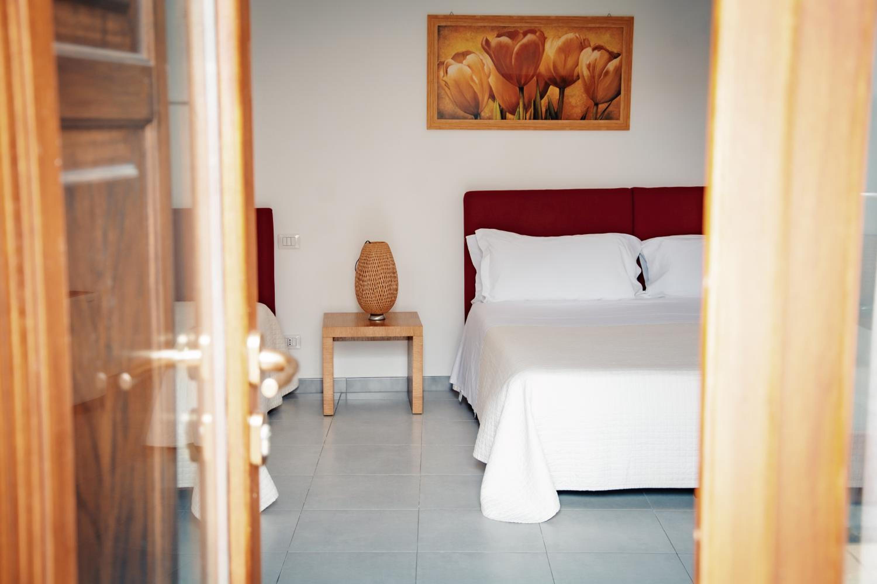 Economy Triple Room - Separate Building - Photo 6
