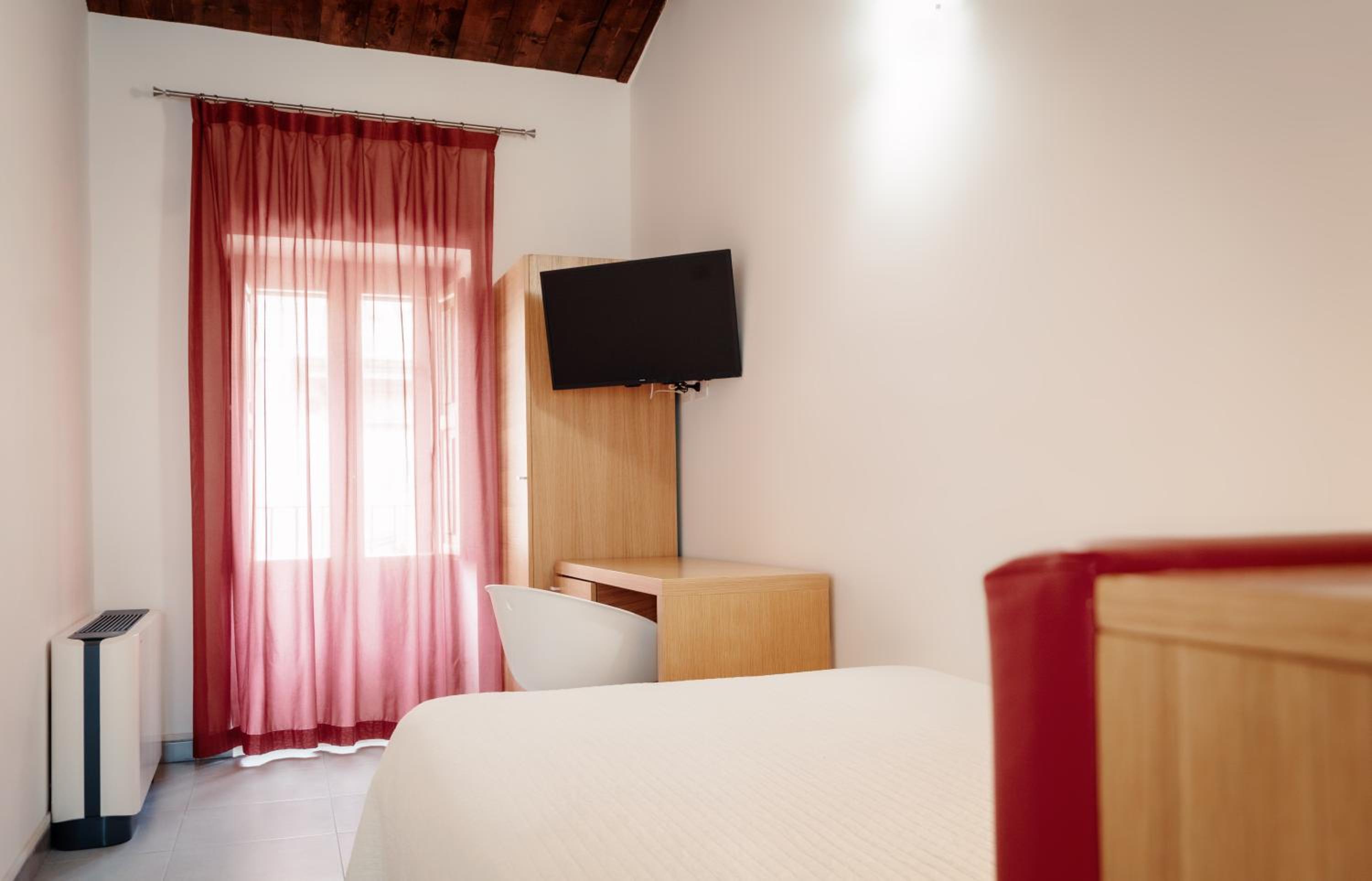 Single Room with Balcony - Separate Building photo 1