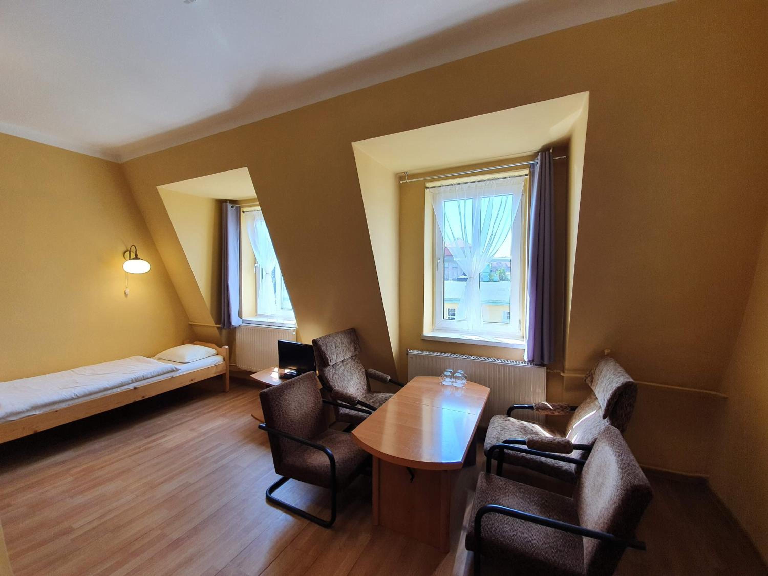 Economy Quadruple Room - Photo 1