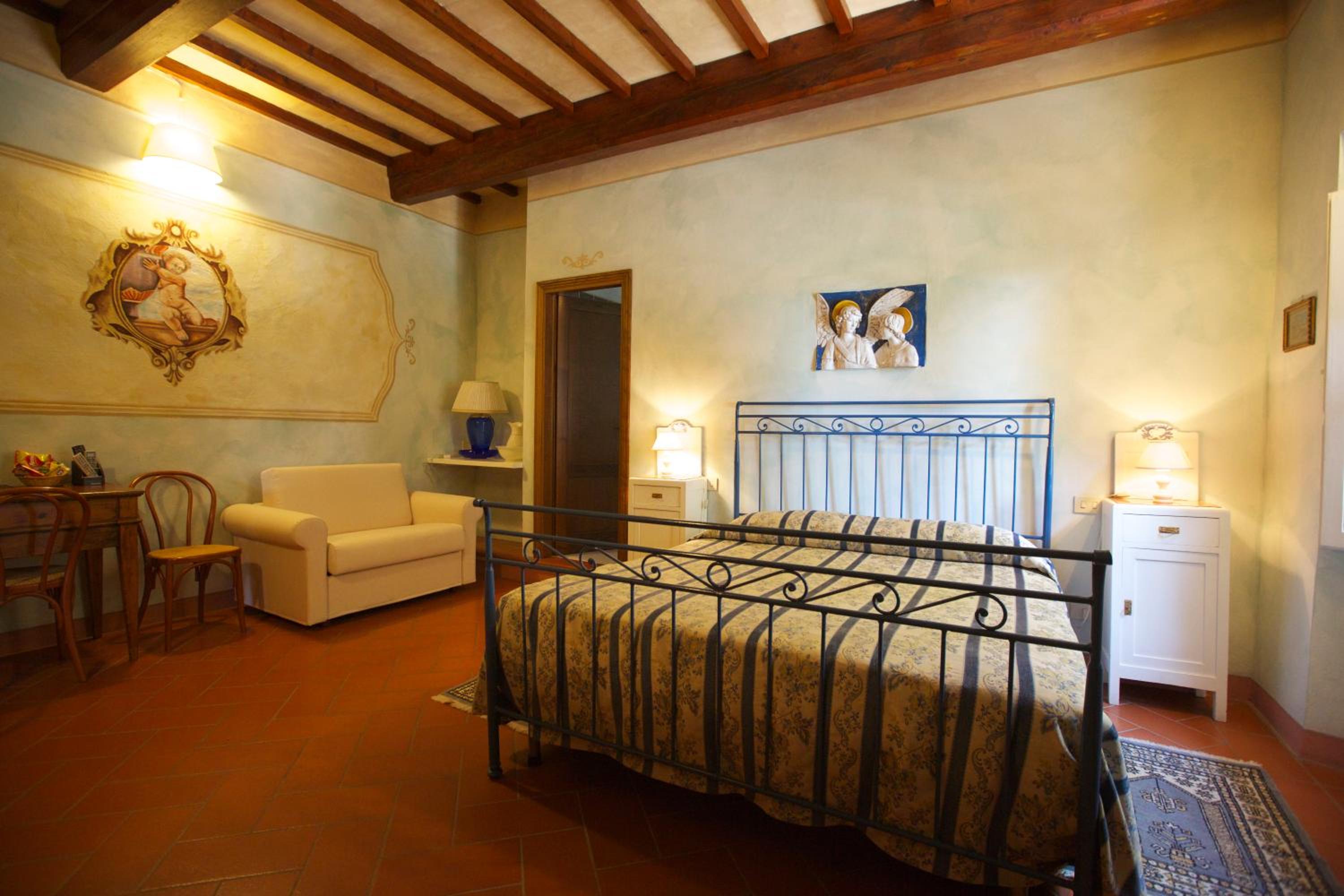 Triple Room - Photo 7