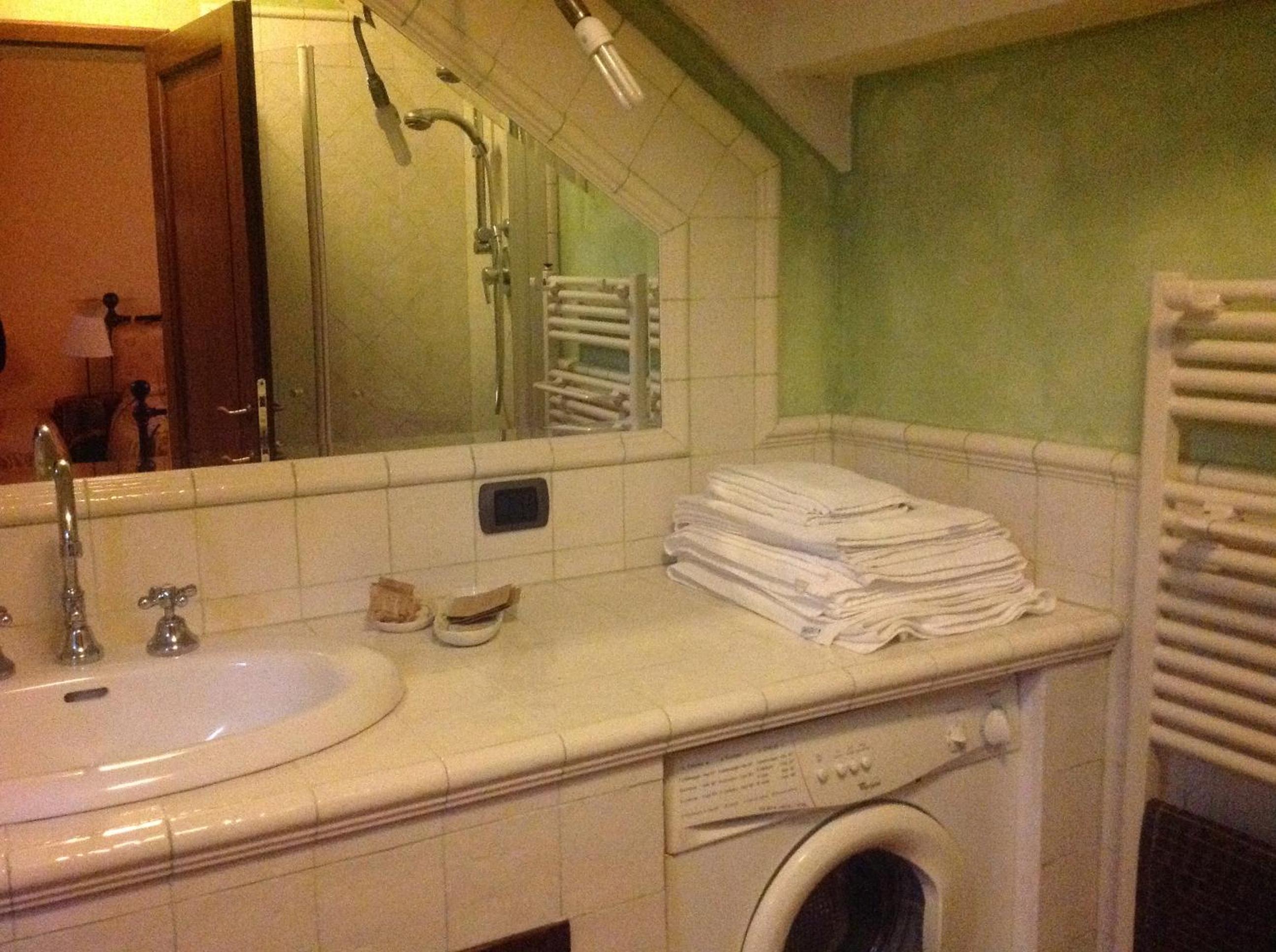 Quadruple Room with Garden View - Photo 4