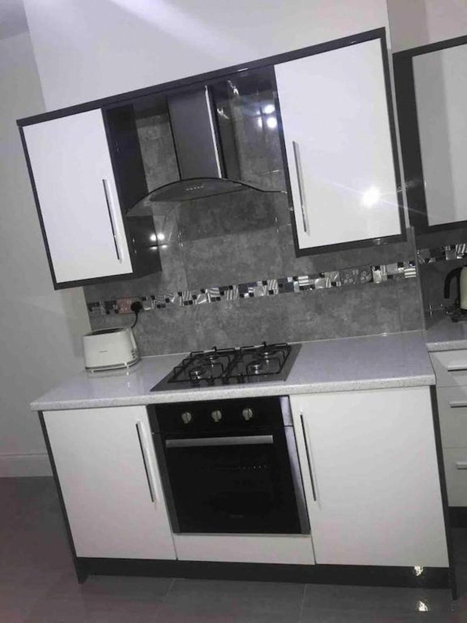 Apartment - Photo 2