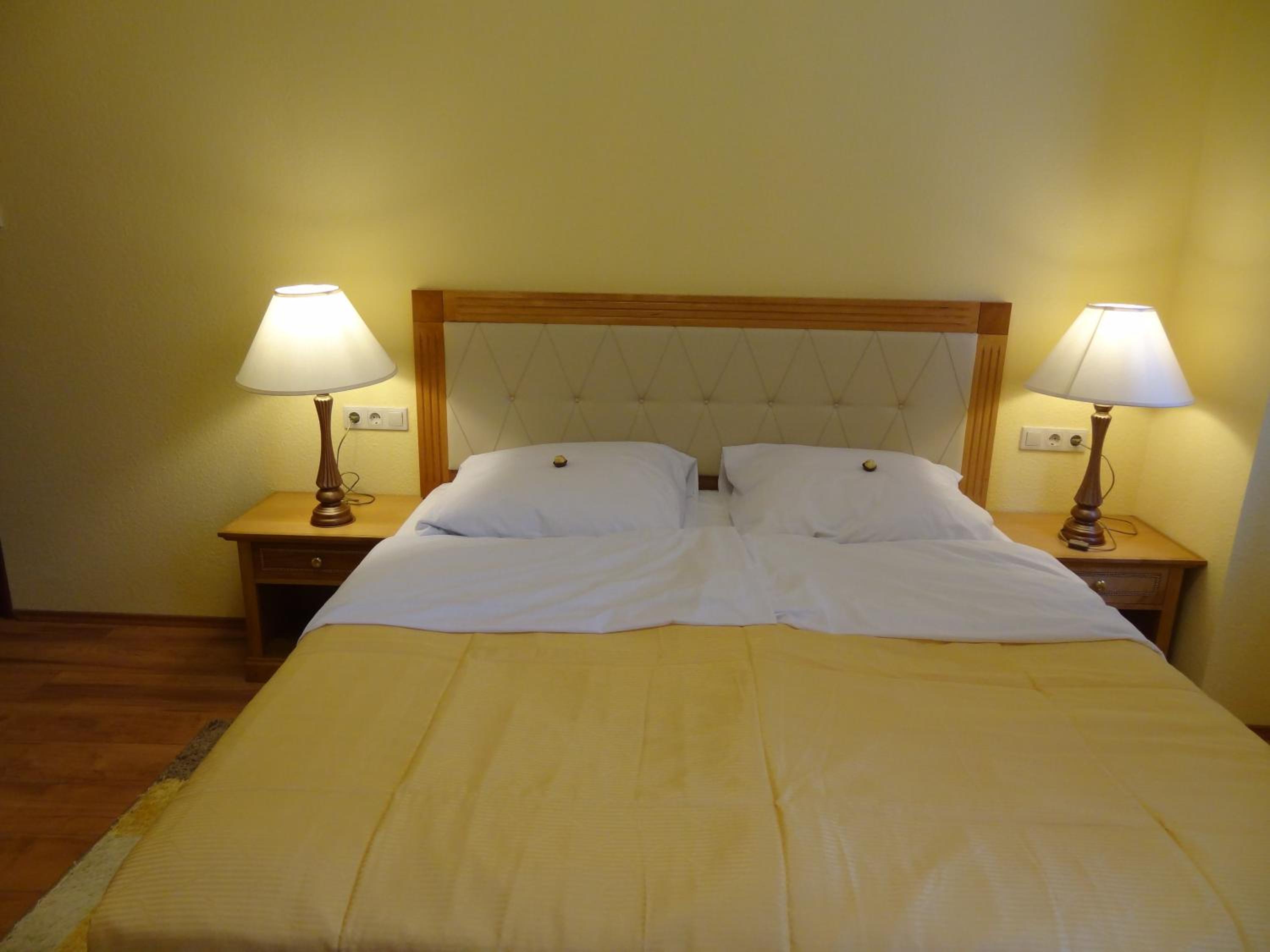 One-Bedroom Apartment - Photo 6