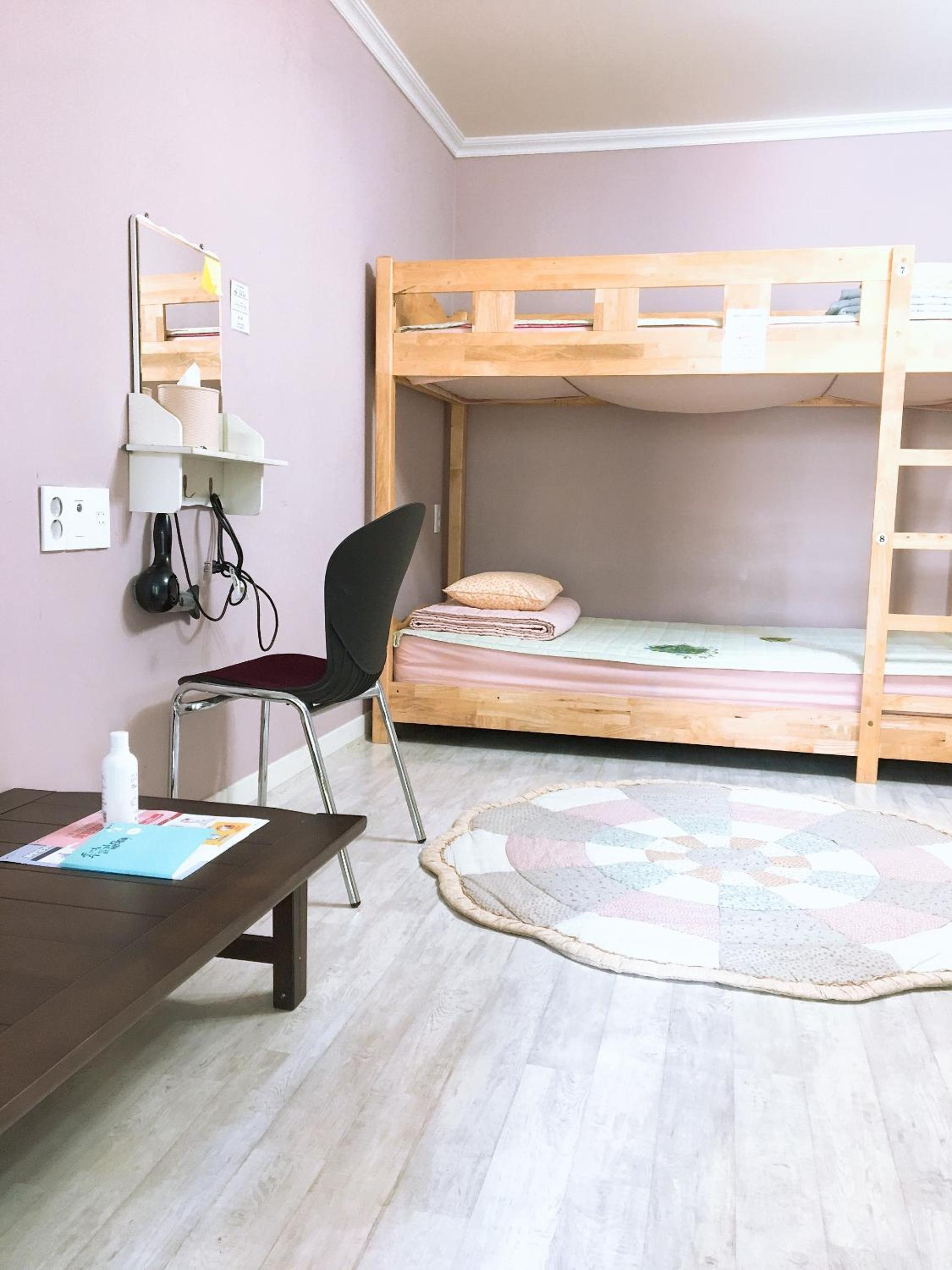 Family Room - Photo 11