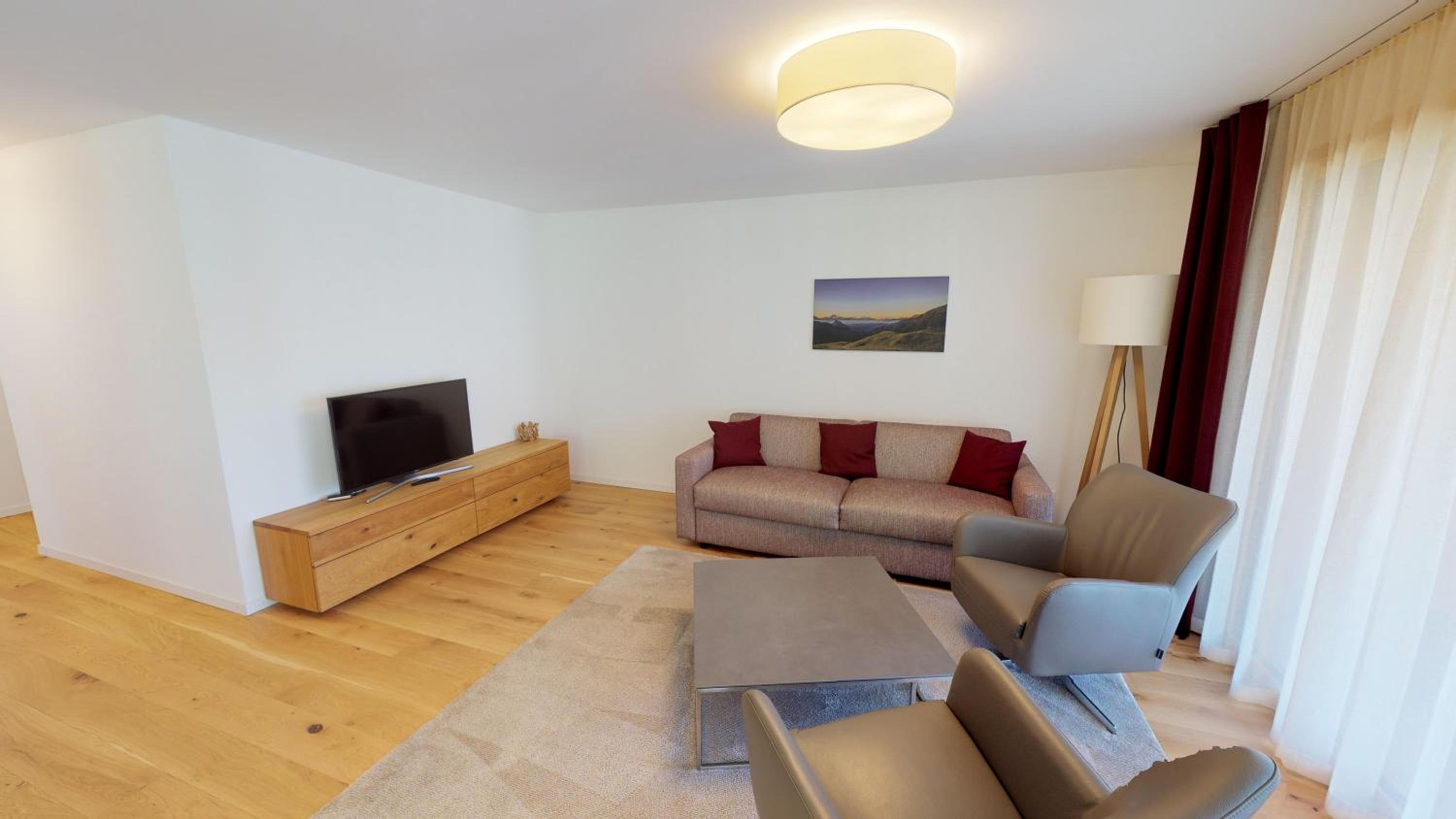 Apartment with Mountain View photo 1