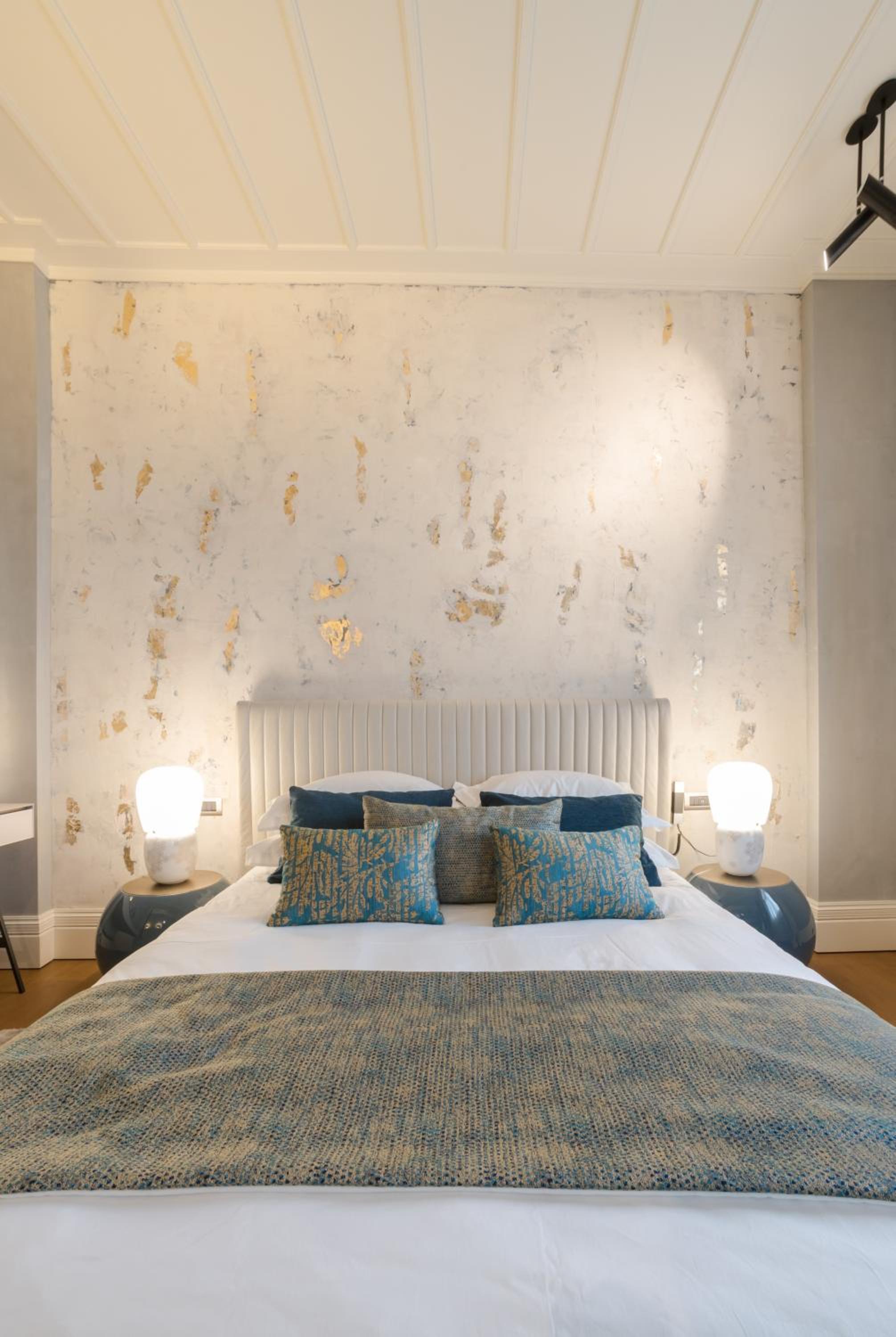 Deluxe Junior Suite - Photo 2