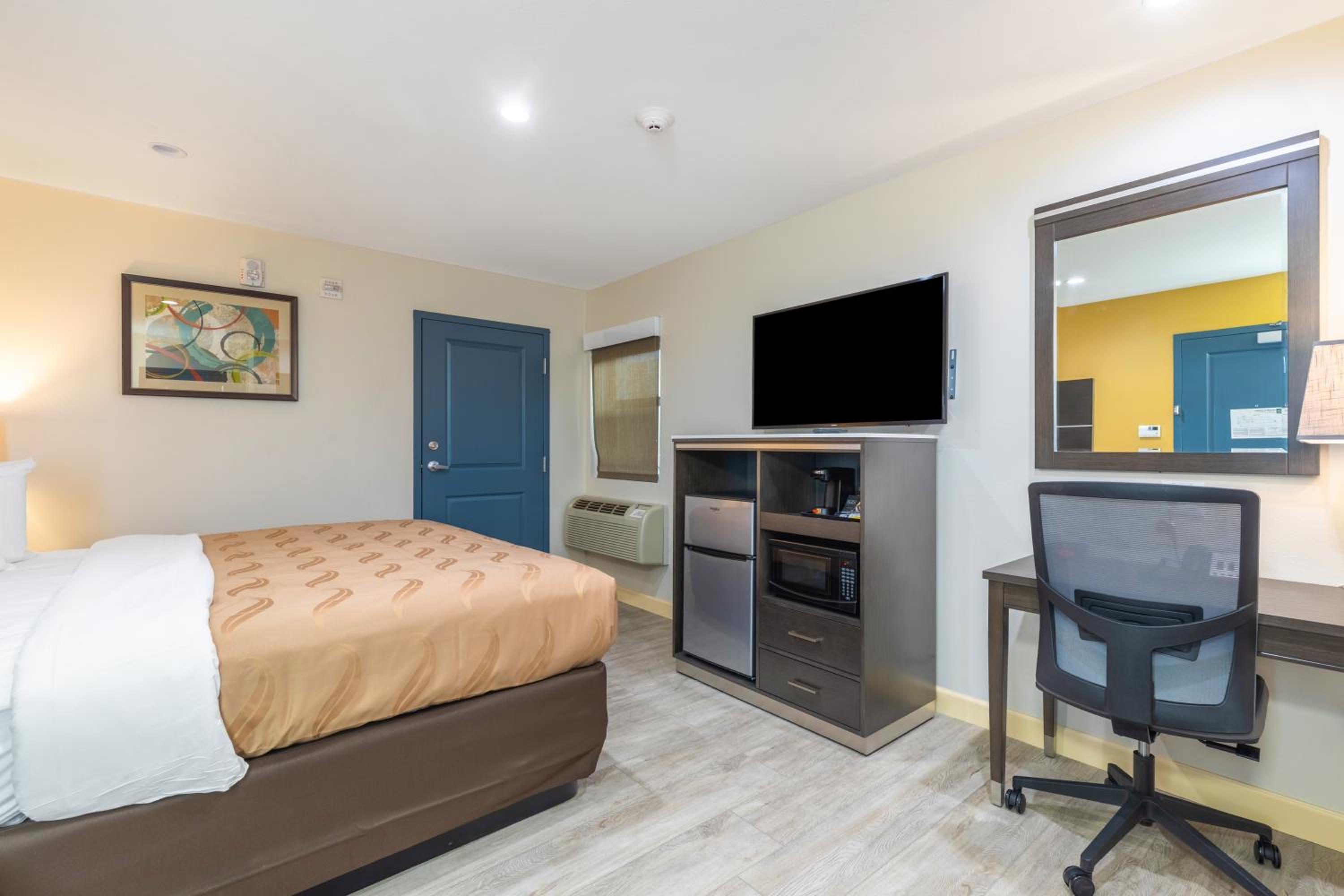 King Room - Accessible/Non-Smoking