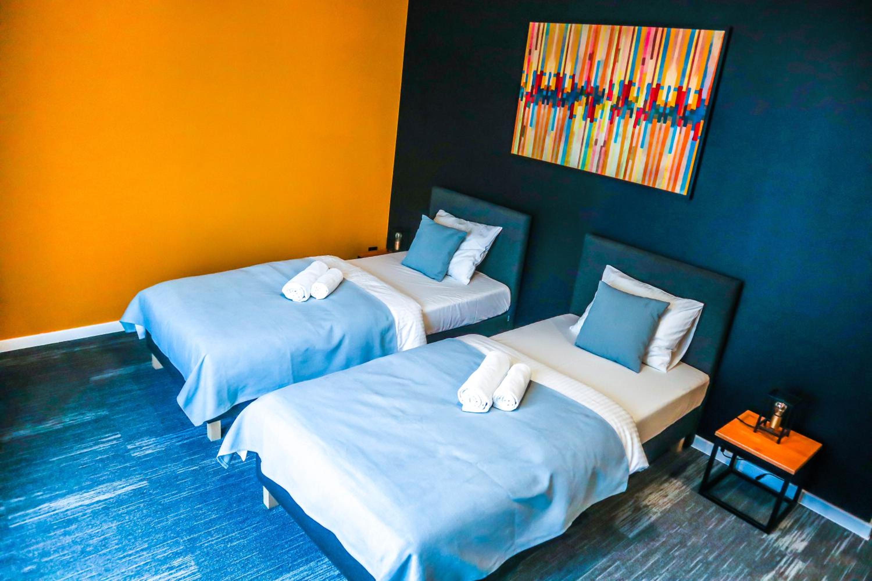 Deluxe Double Room with Shower - Photo 3