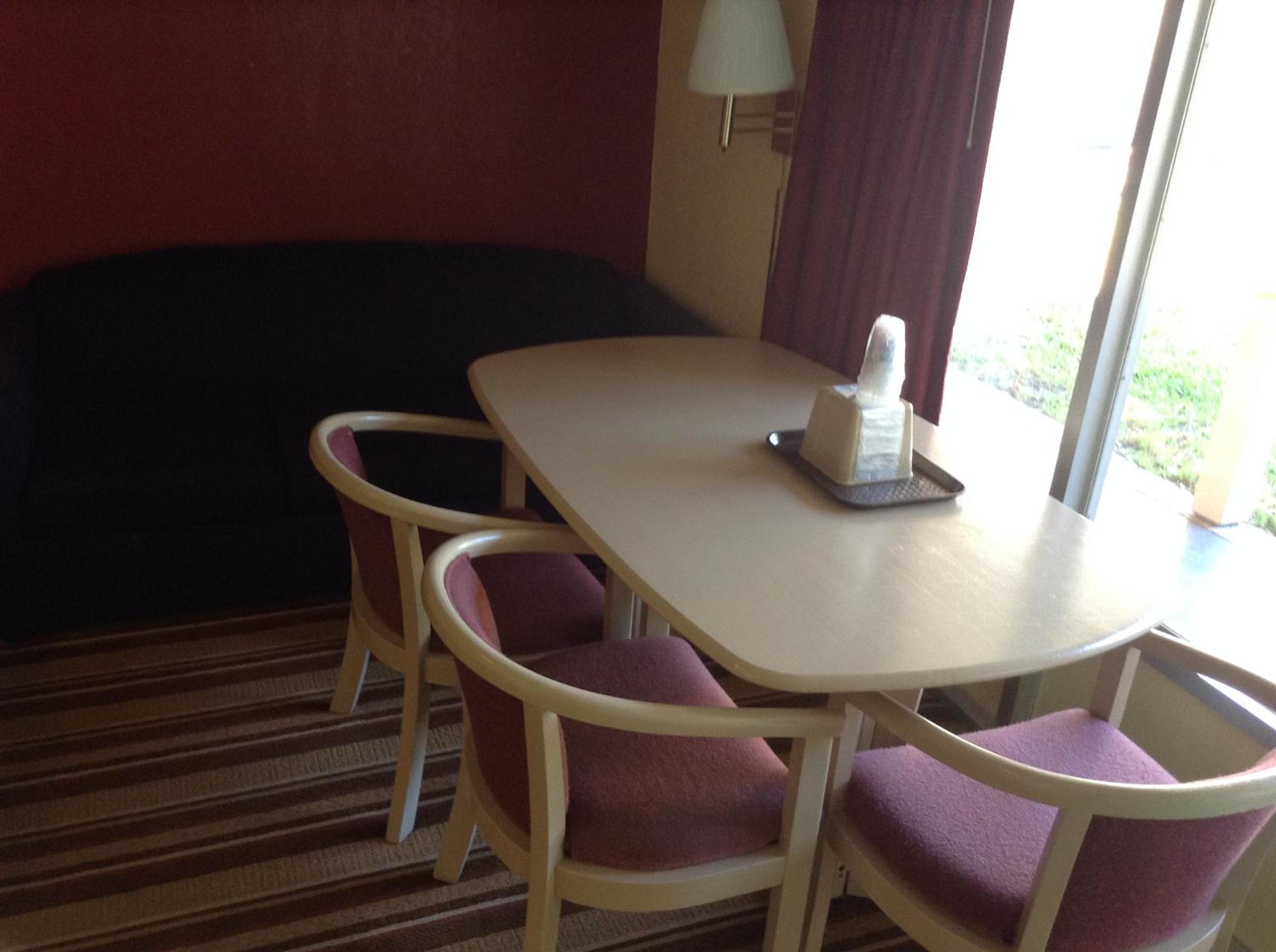 Family Room - Photo 3