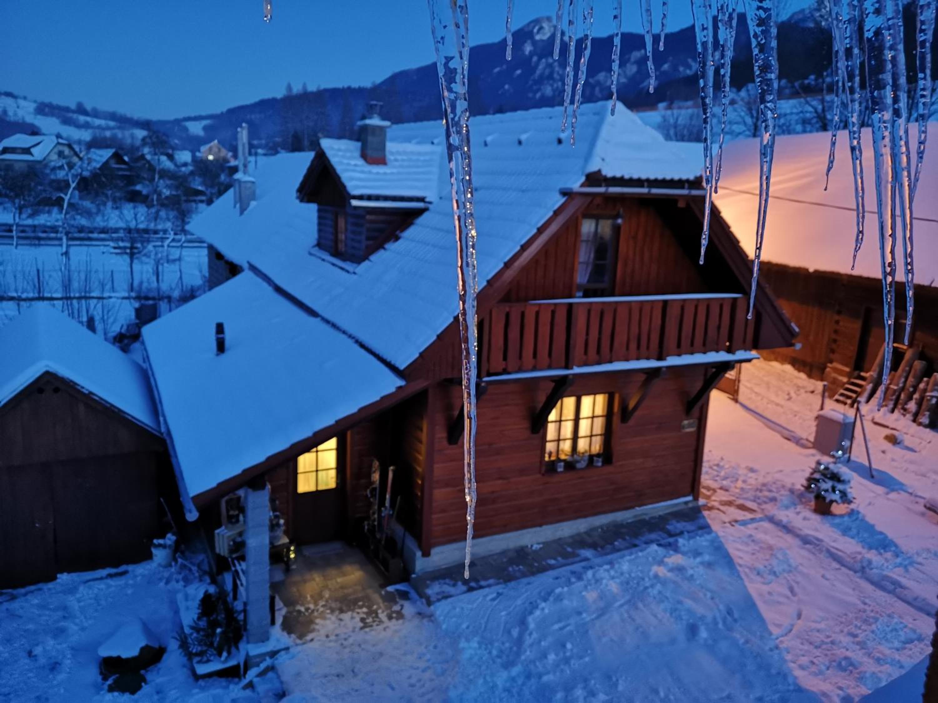 Three-Bedroom Chalet photo 1