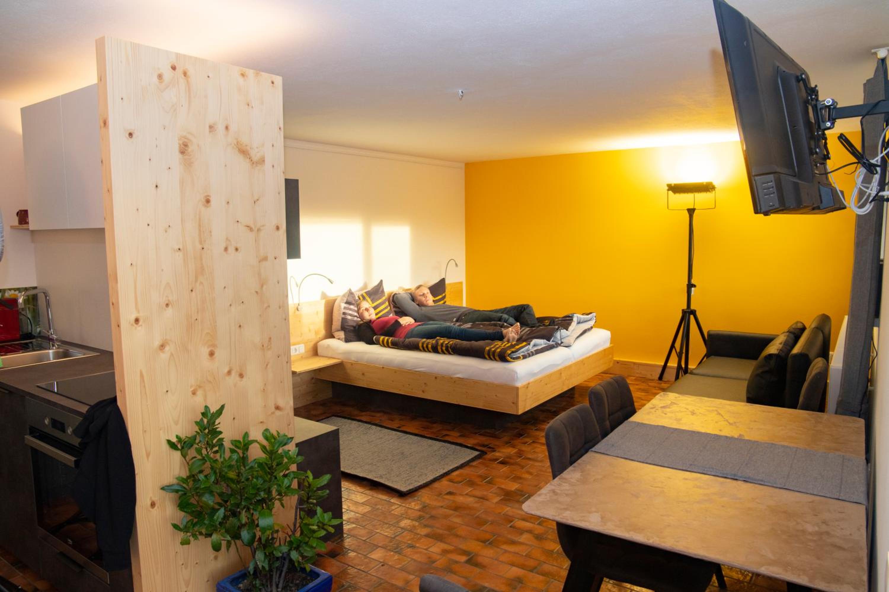 One-Bedroom Apartment photo 1