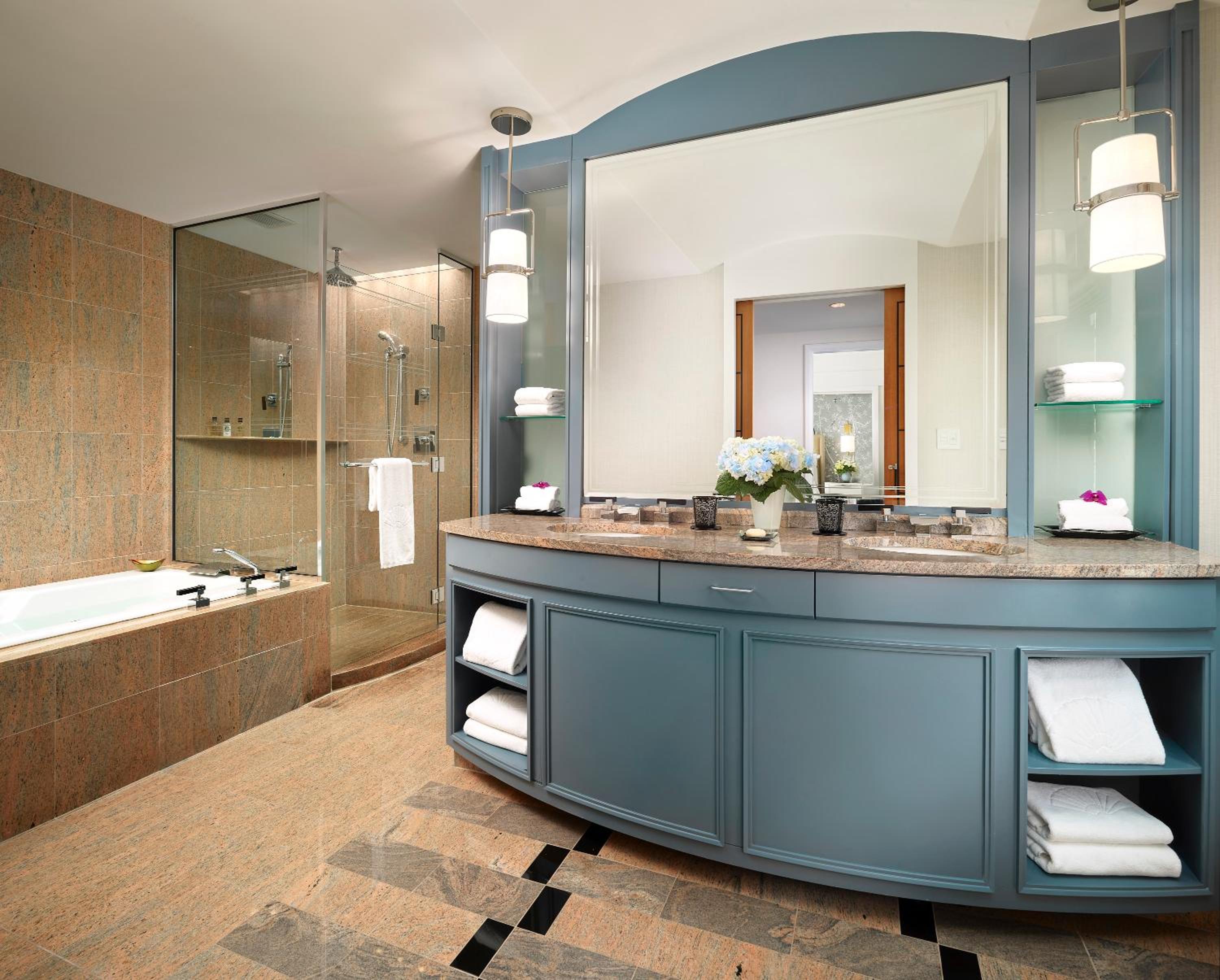 Two Bedroom Back Bay Corner Suite