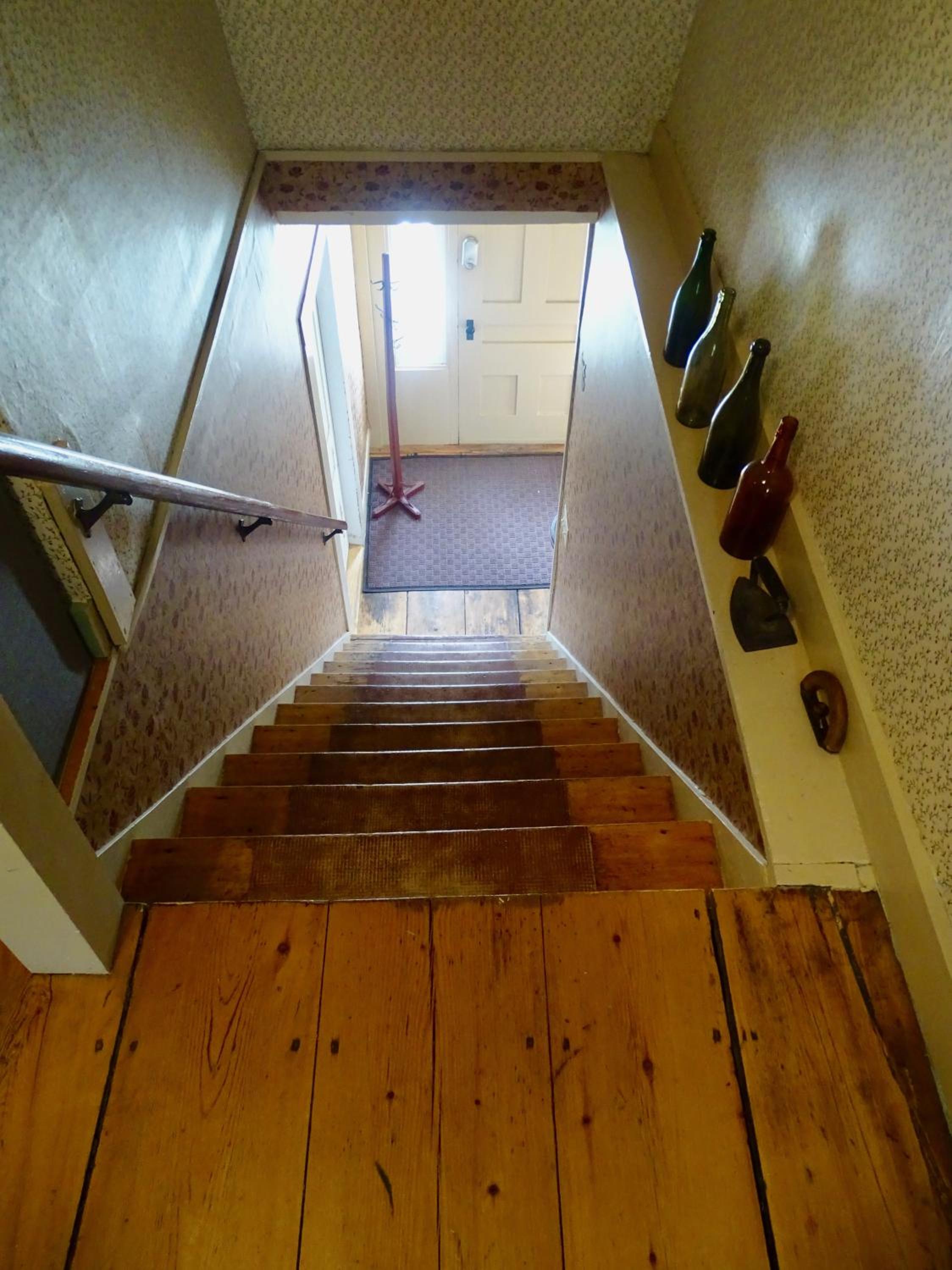 Deluxe Queen Room - Photo 8