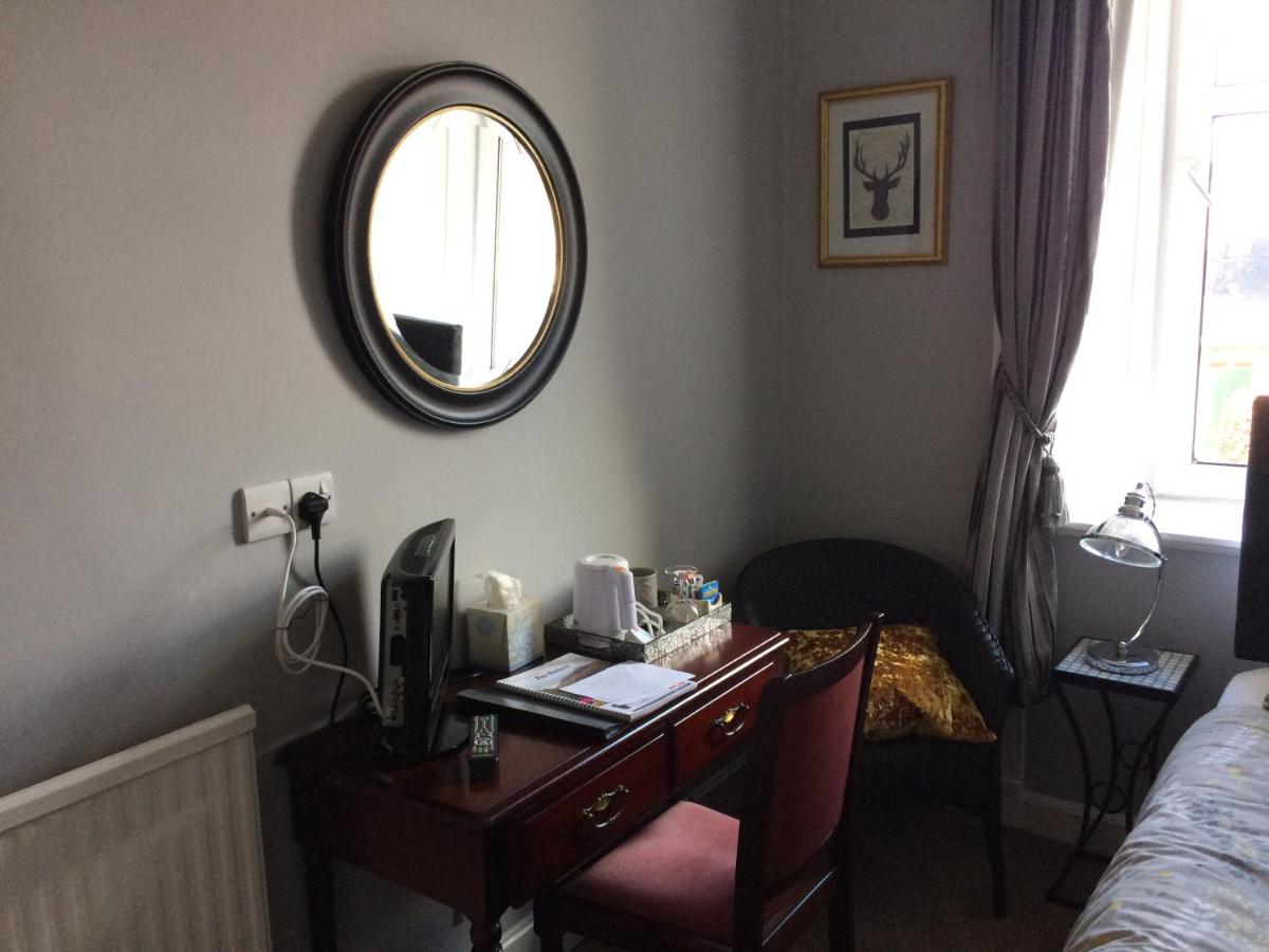 Single Room with Bathroom photo 1