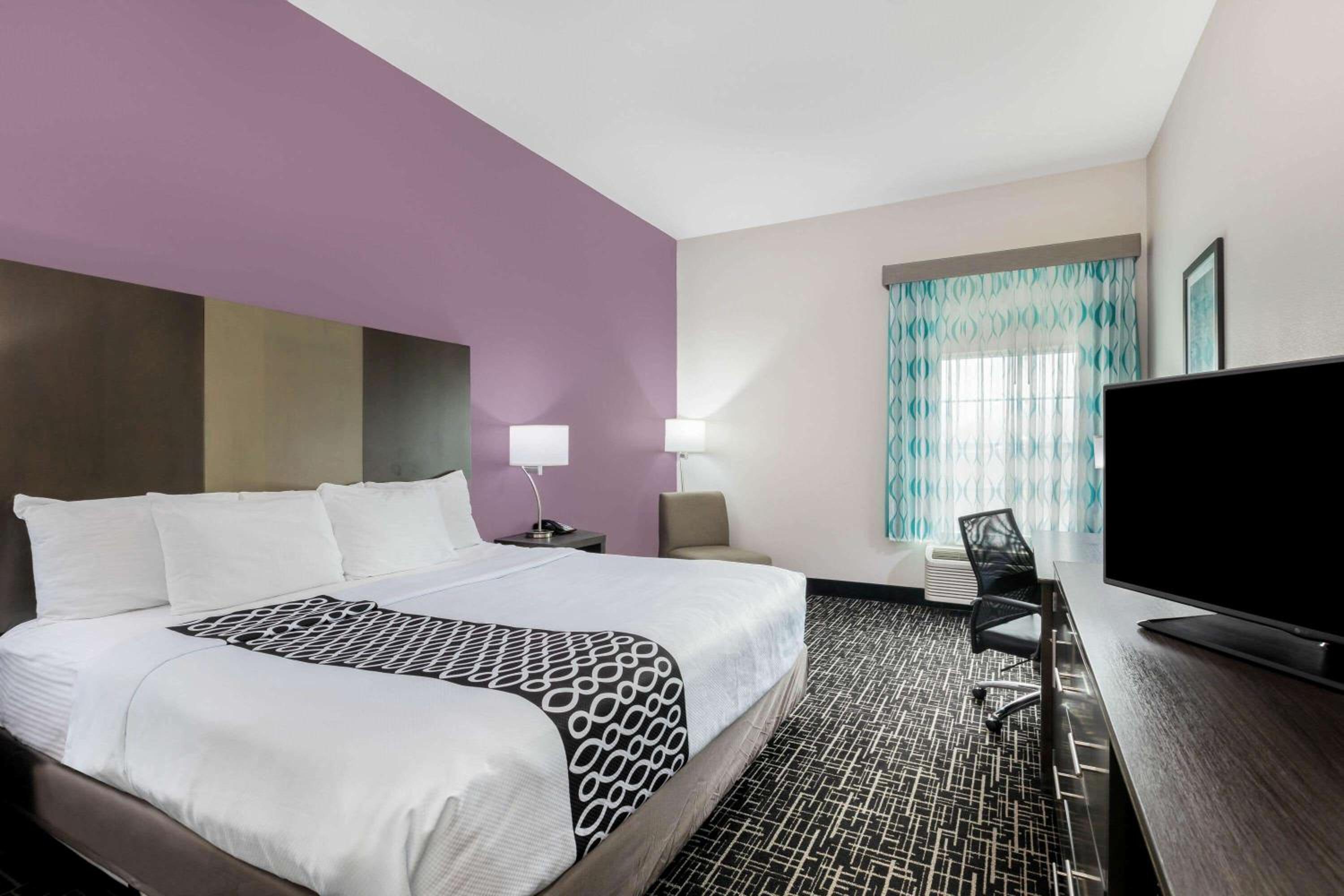 King Room - Mobility Access/Non-Smoking photo 1