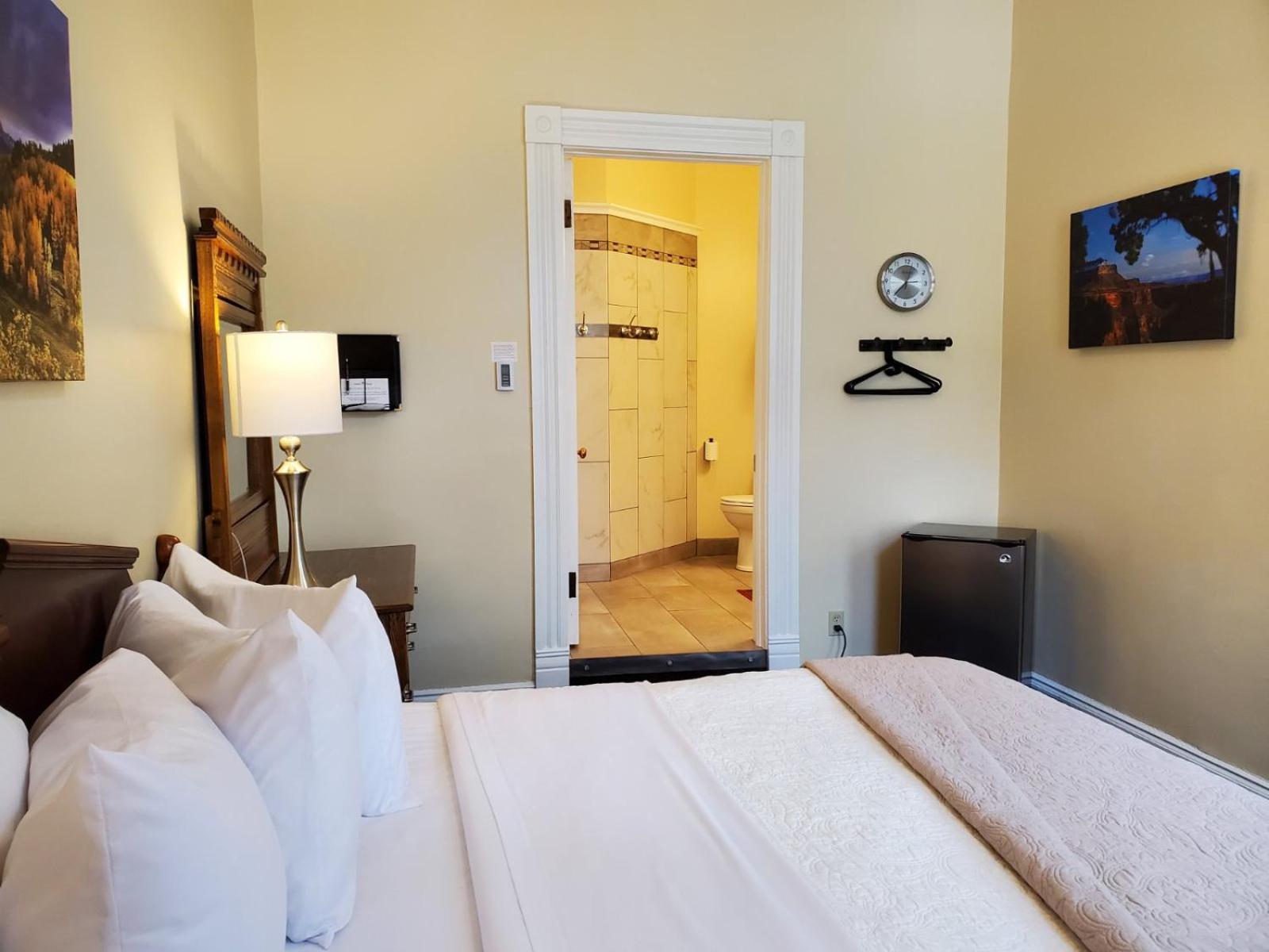 Deluxe King Room photo 3