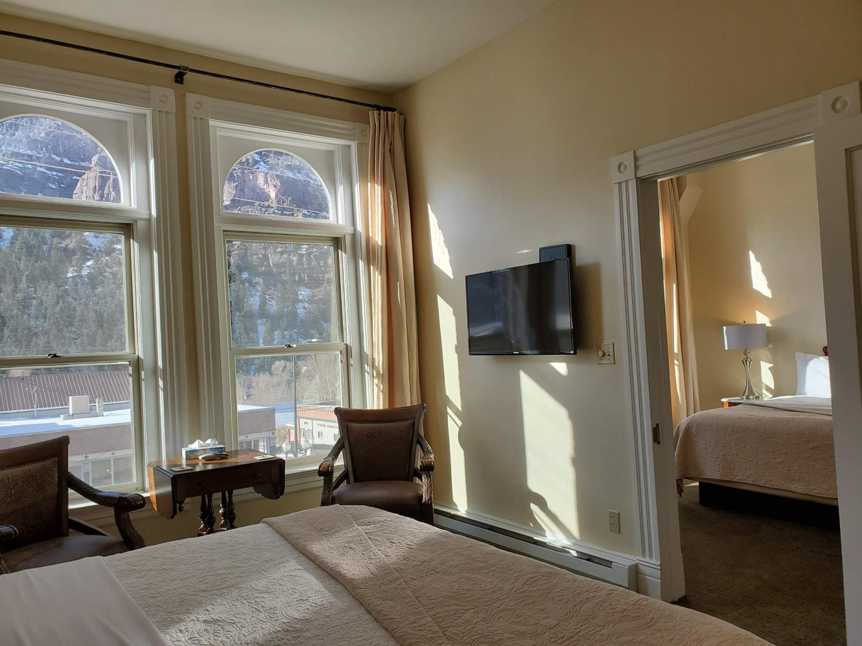 Two-Bedroom Suite photo 2