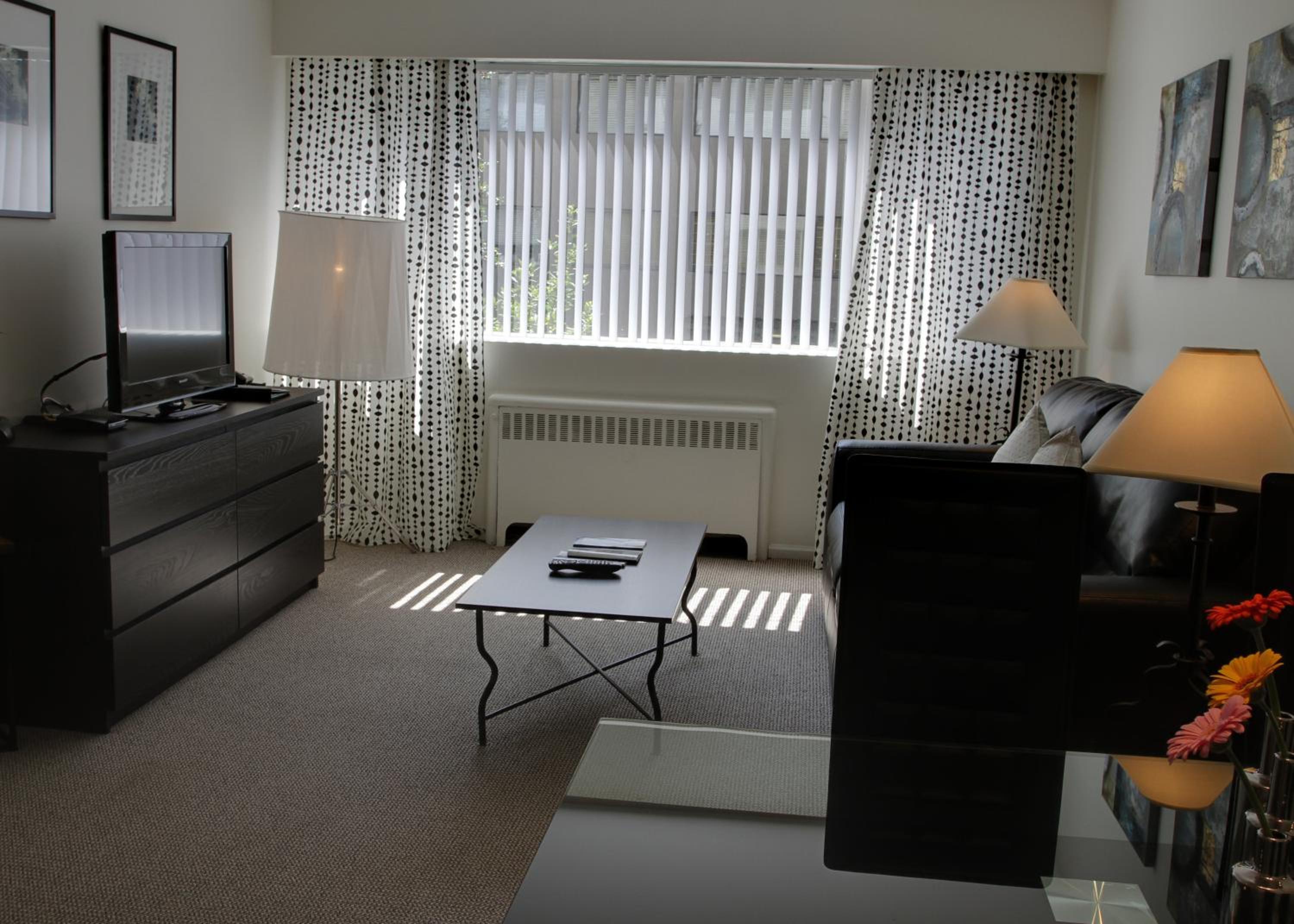 One-Bedroom Suite photo 3