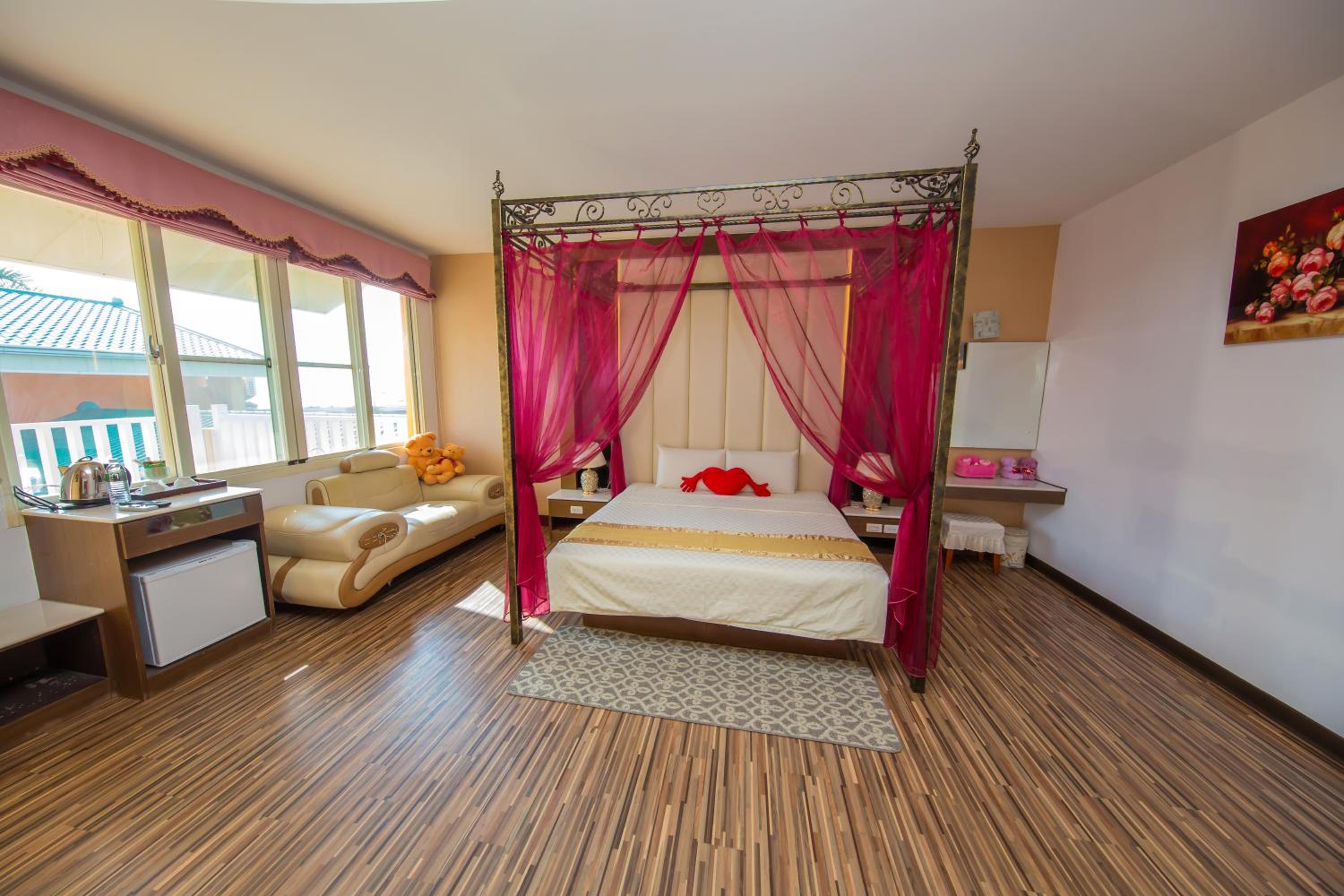 Queen Room with Spa Bath photo 1