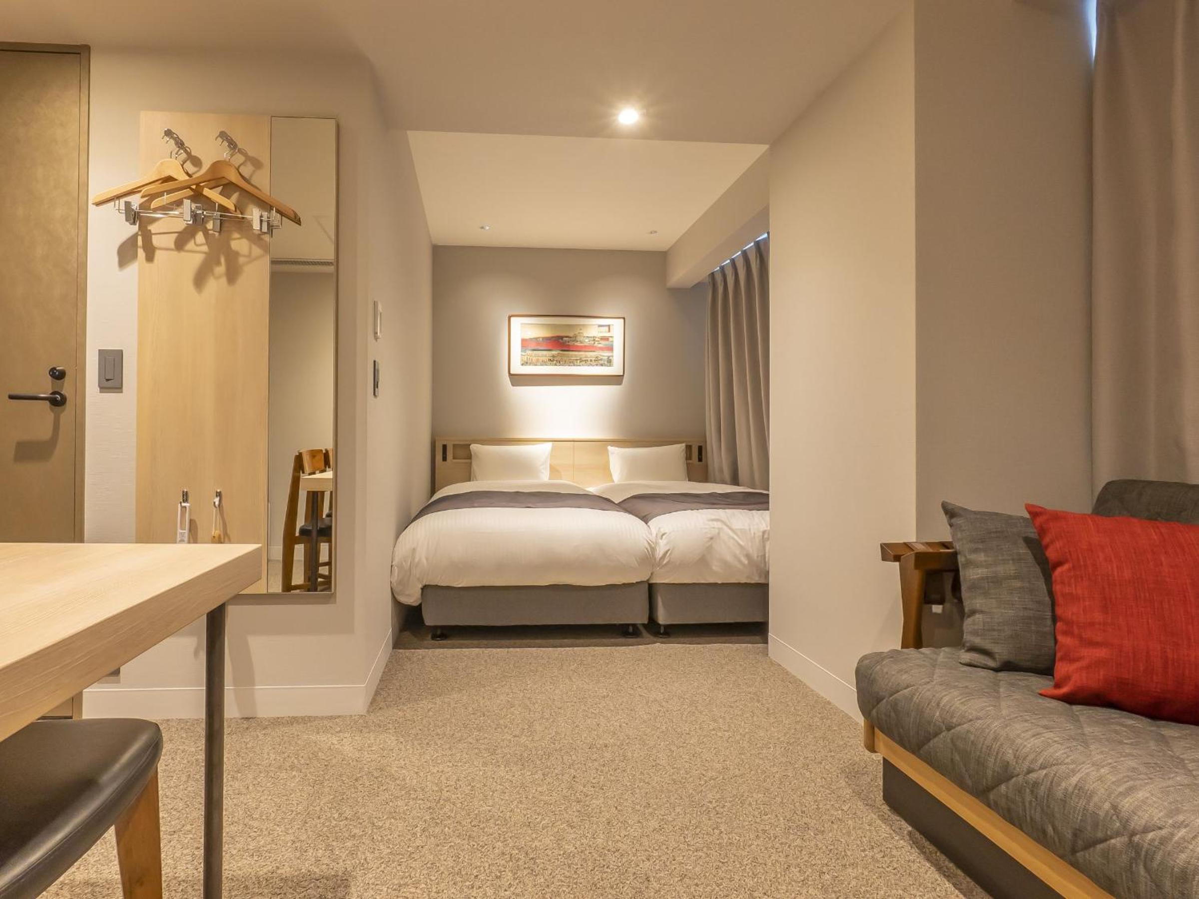 Triple Room - Non-Smoking photo 2