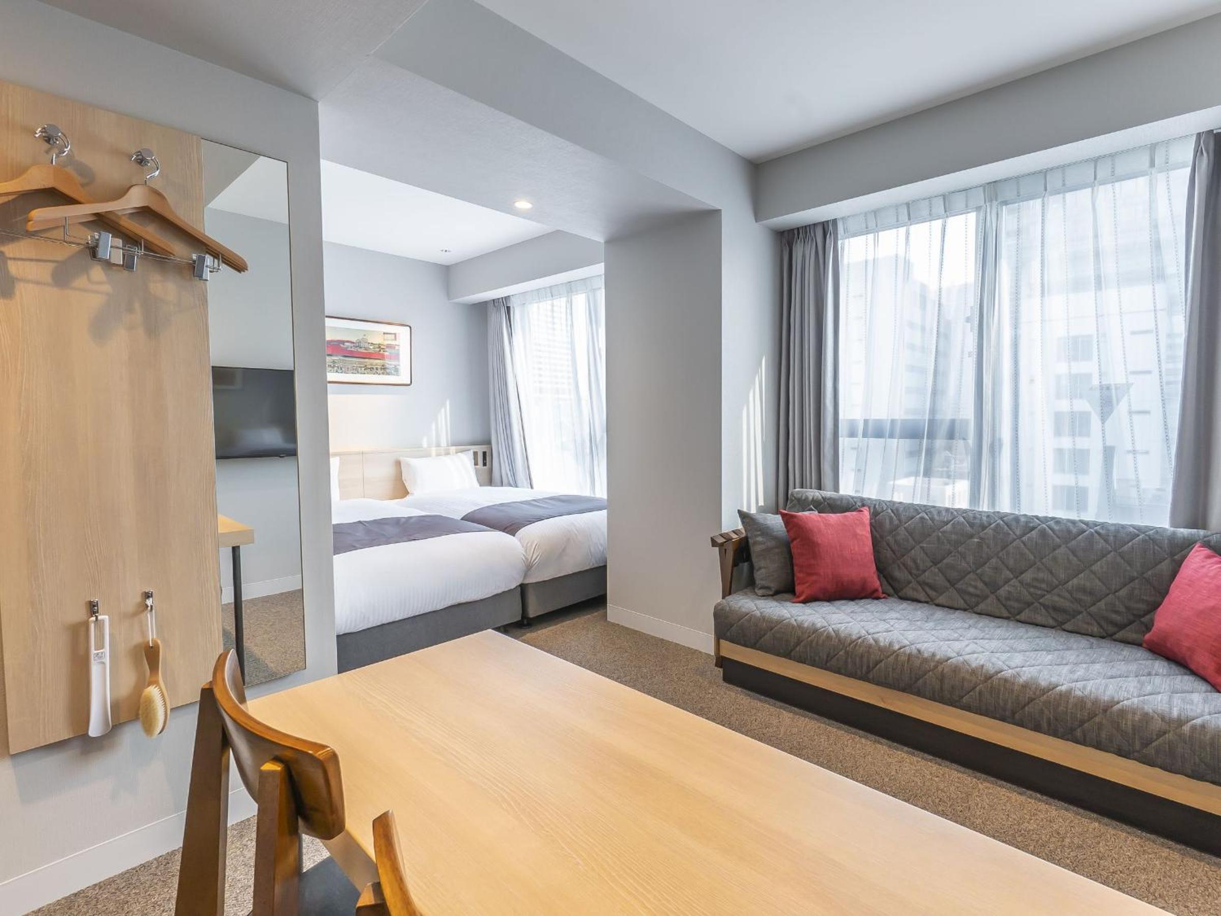 Triple Room - Non-Smoking photo 3