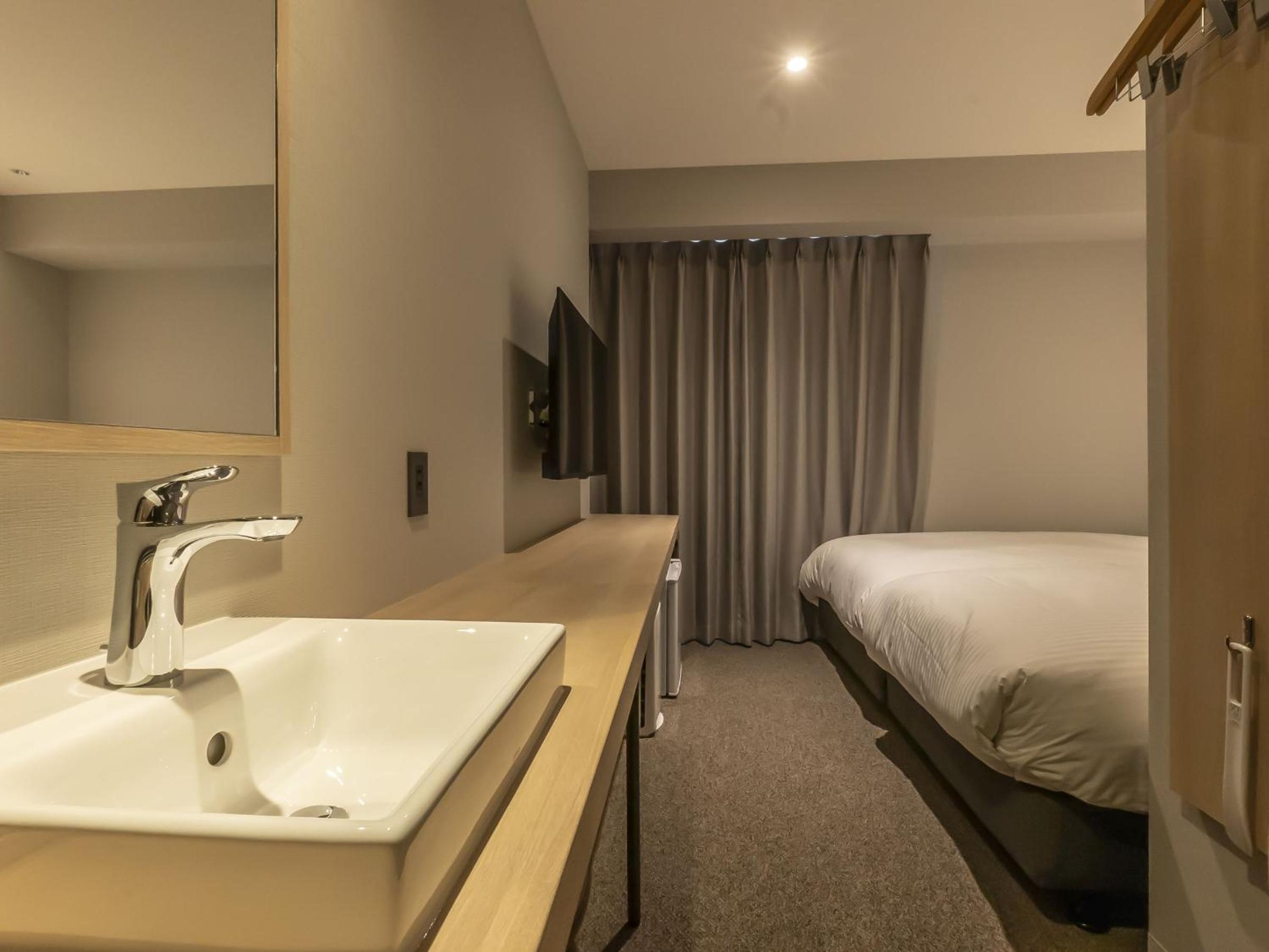 Room Selected At Check-In - Non-Smoking