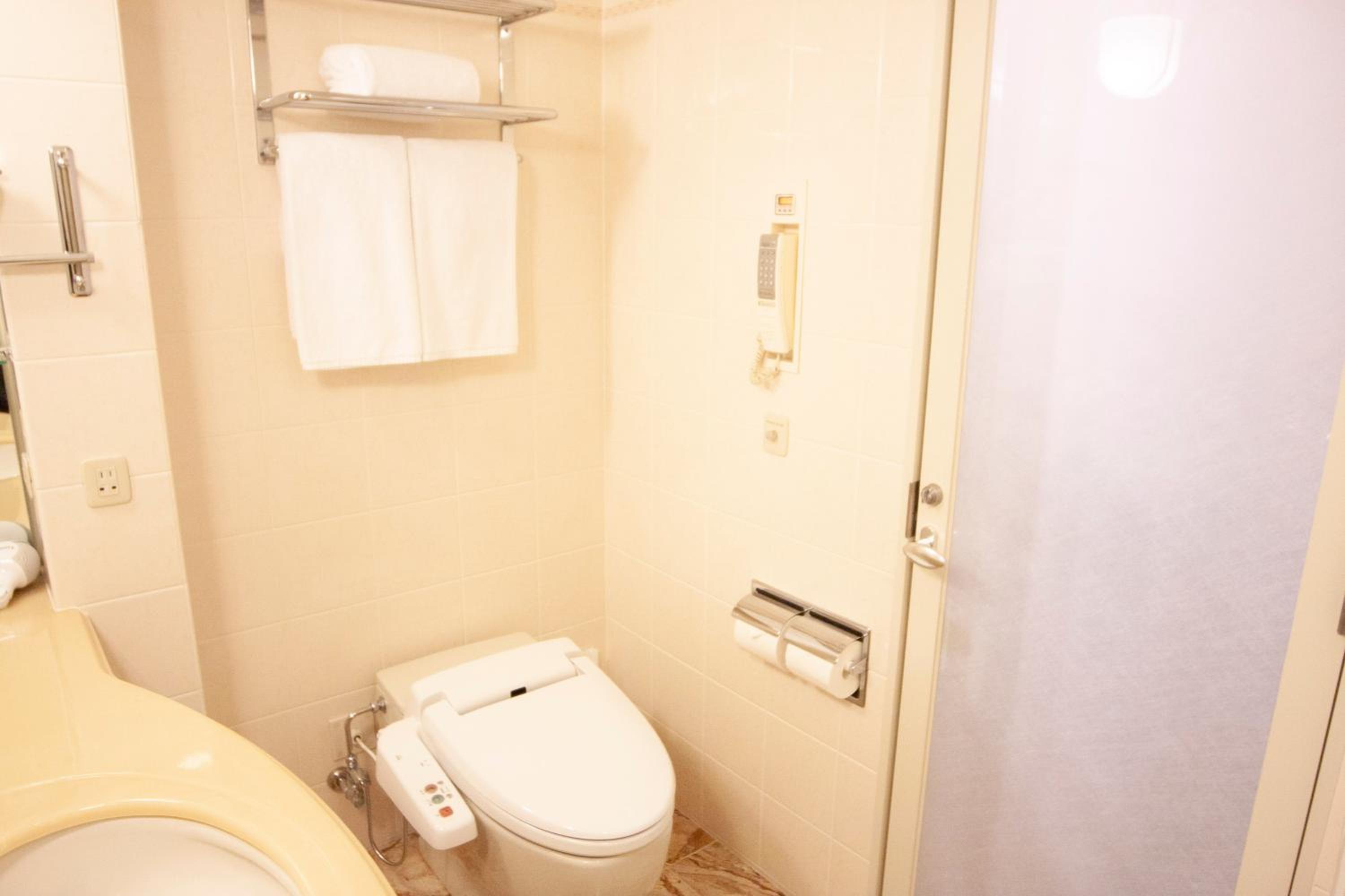 Moderate Twin Room - Smoking - Photo 5