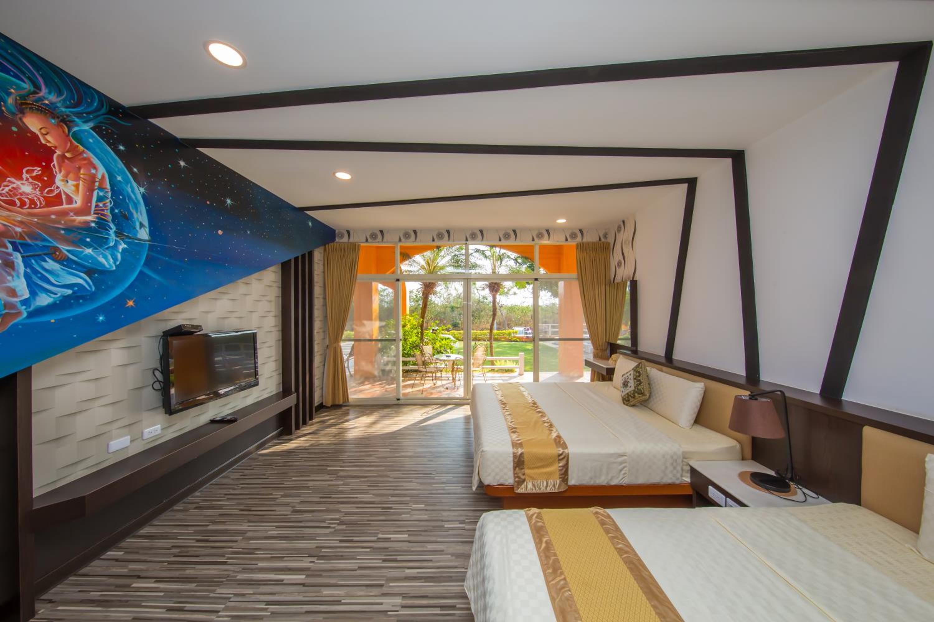 Quadruple Room with Balcony photo 2