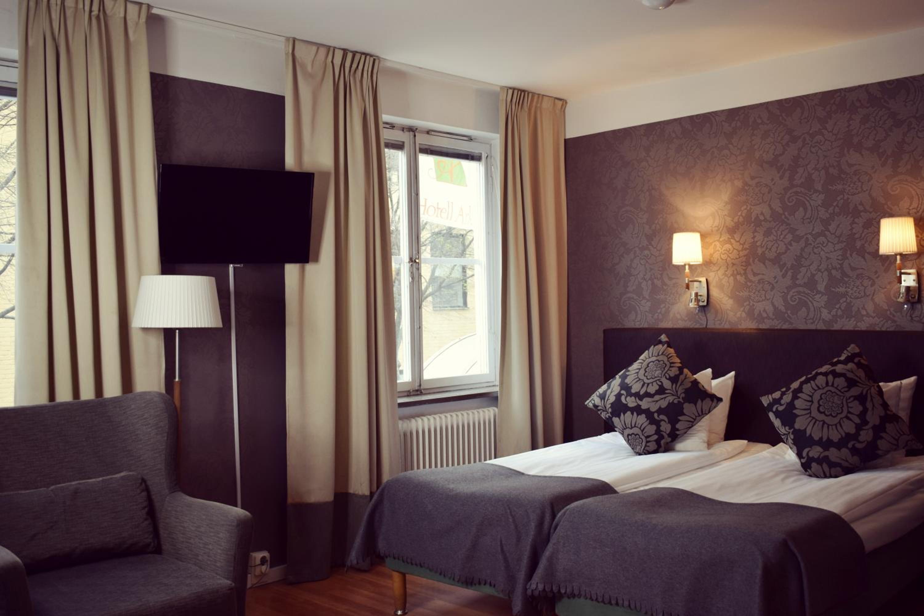 Economy Double or Twin Room photo 3