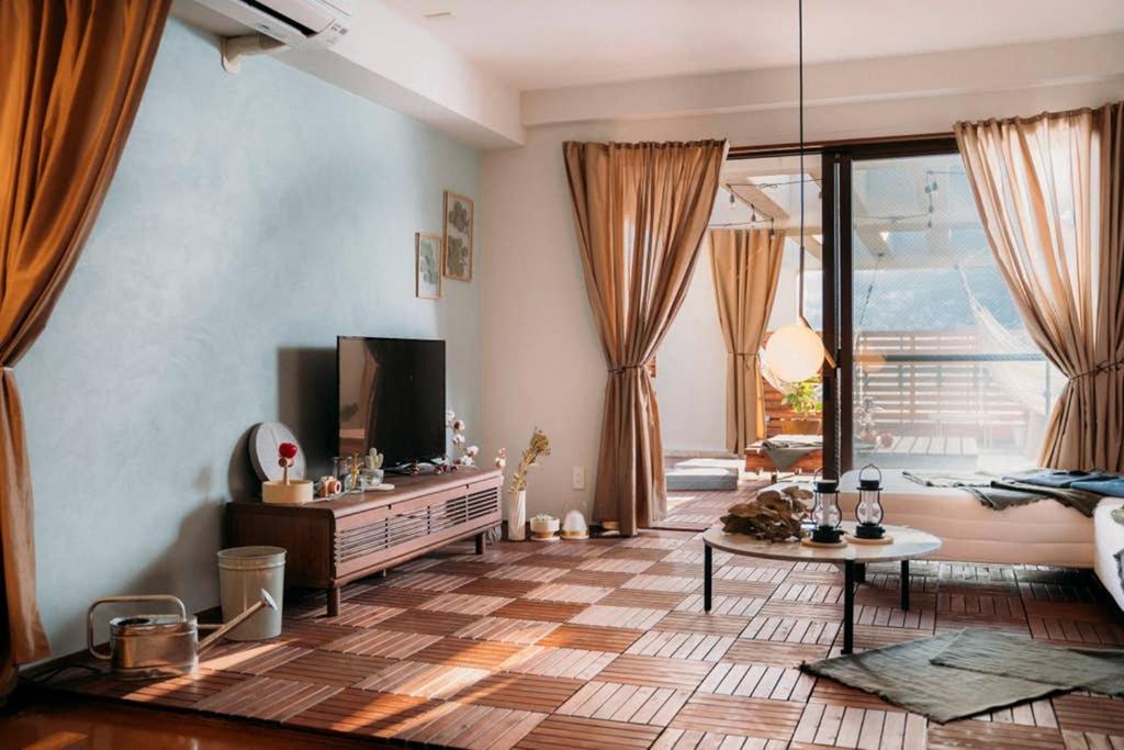 One-Bedroom Apartment - Photo 3