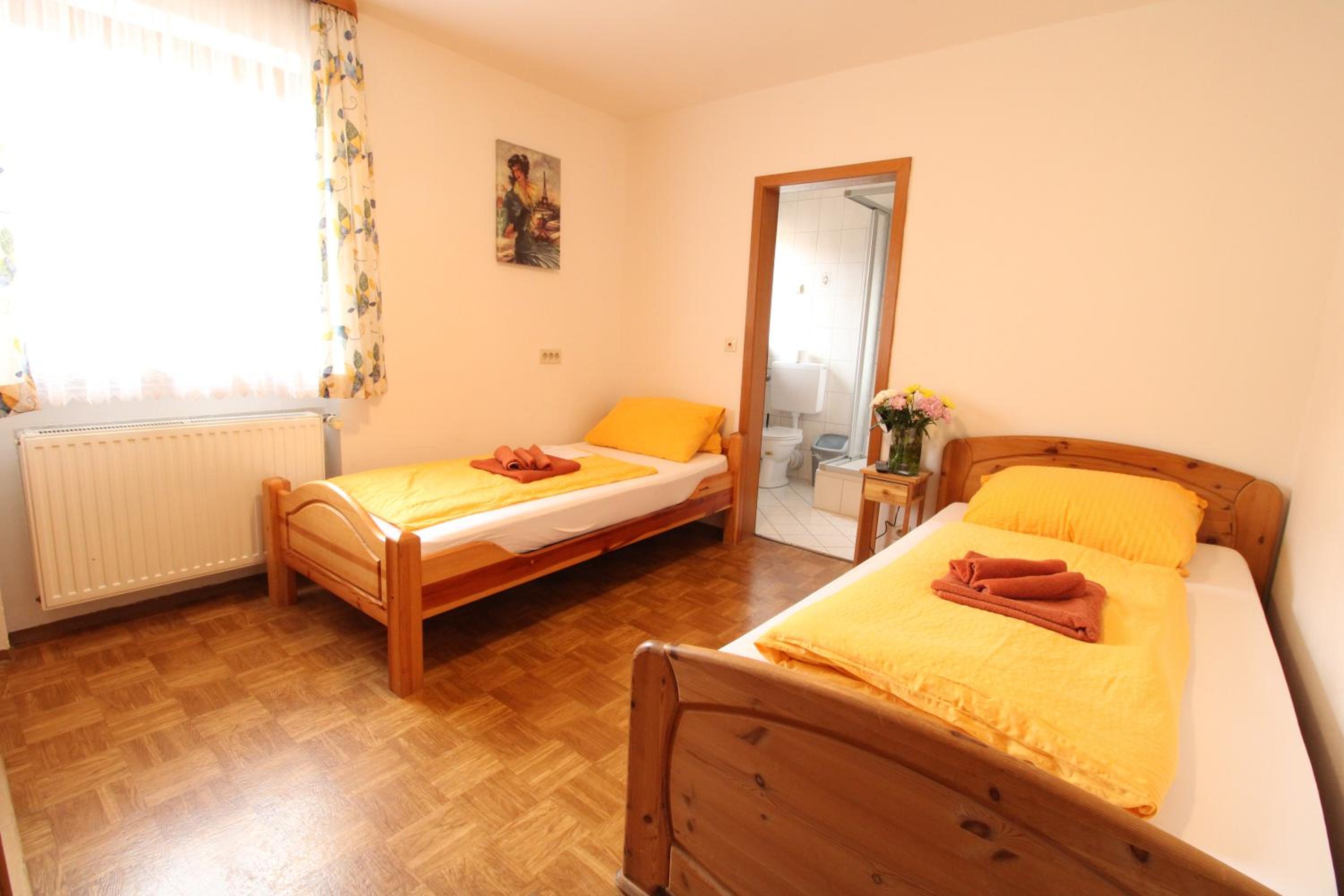Standard Twin Room photo 1