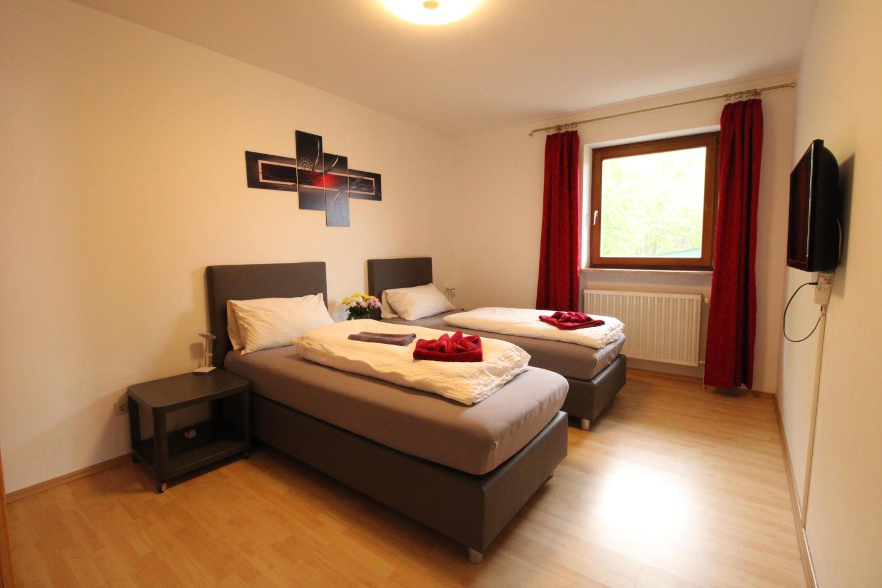 Double or Twin Room with Shared Bathroom photo 1