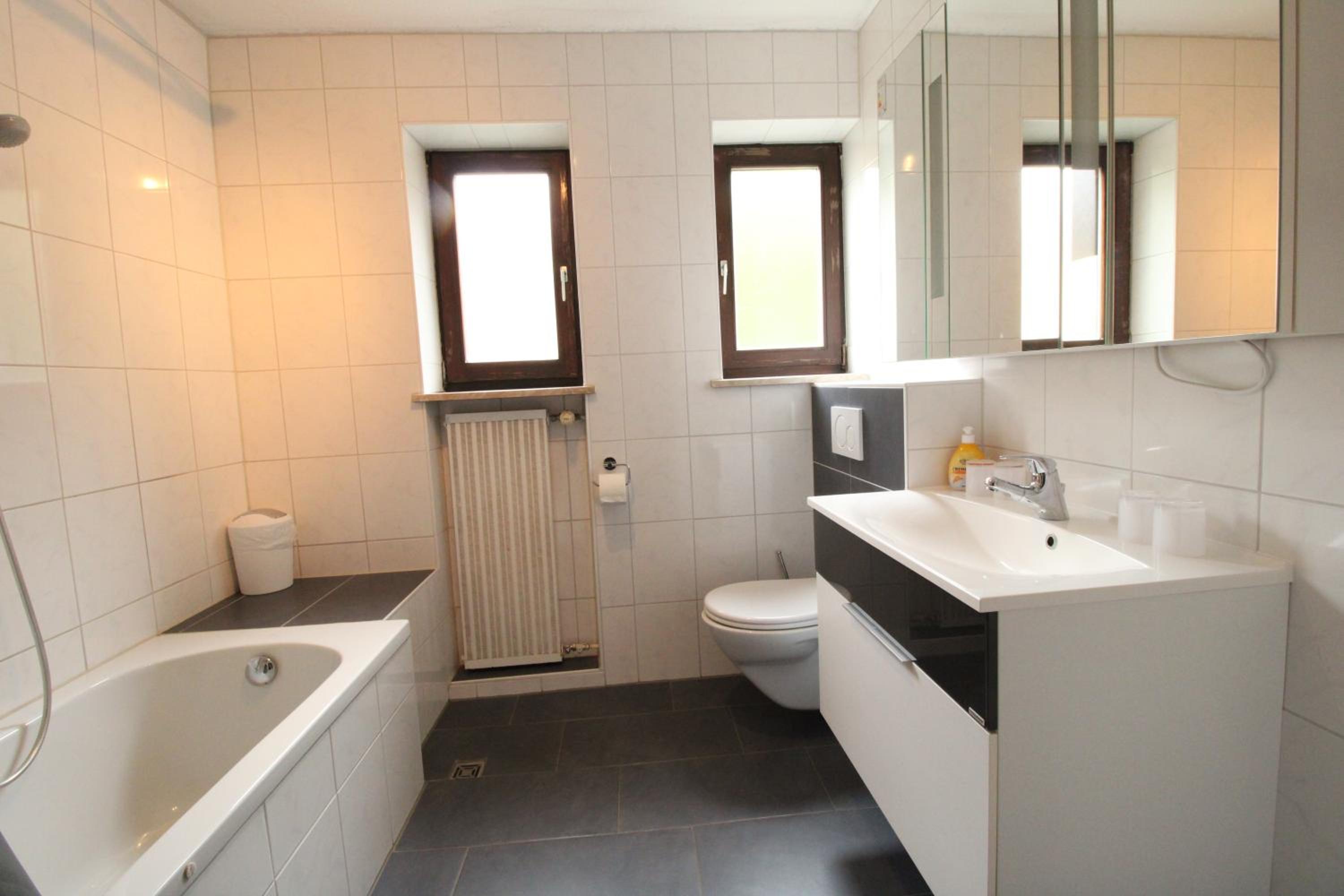 Double or Twin Room with Shared Bathroom photo 3