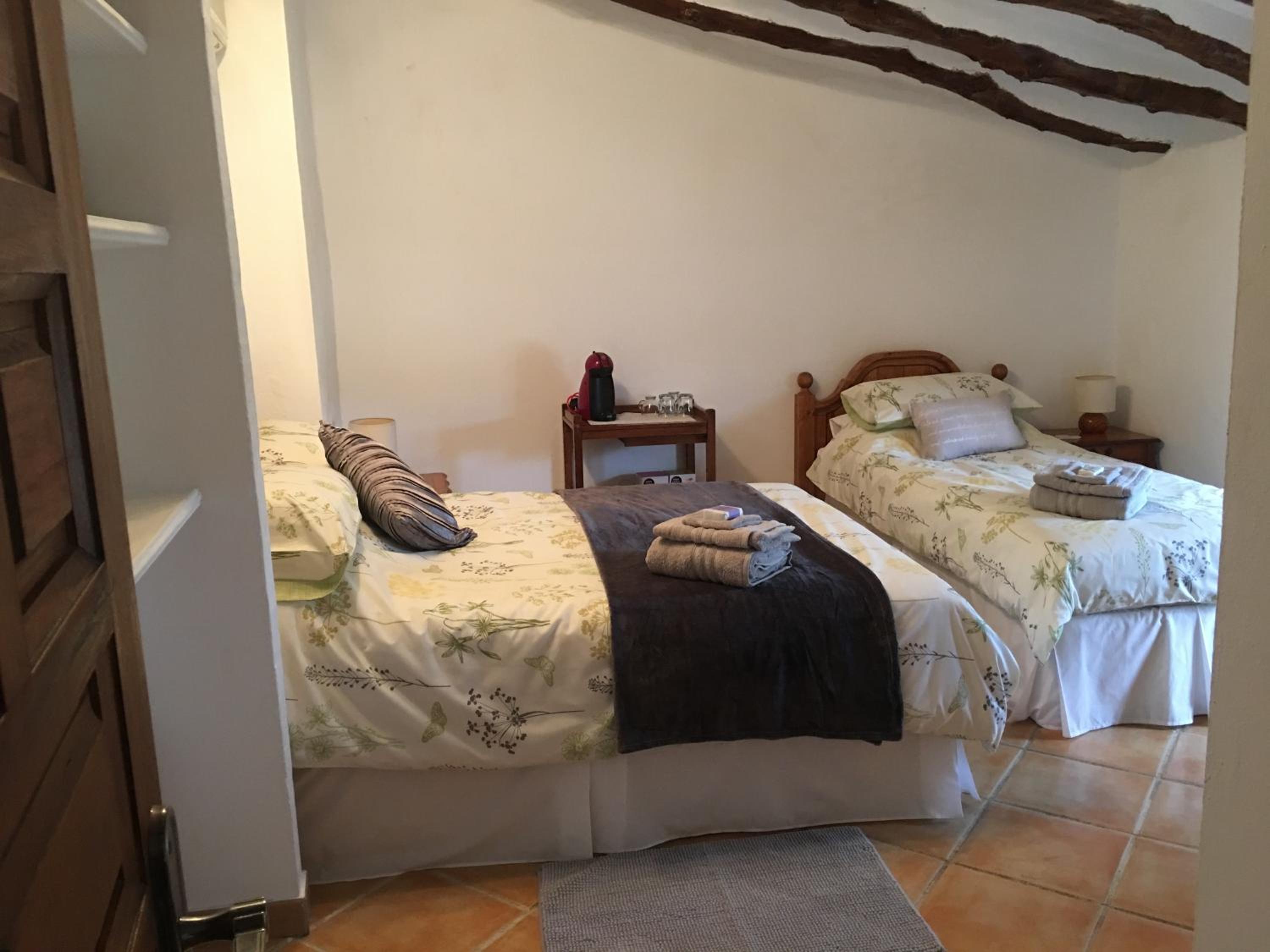 Double Room with Extra Bed photo 3