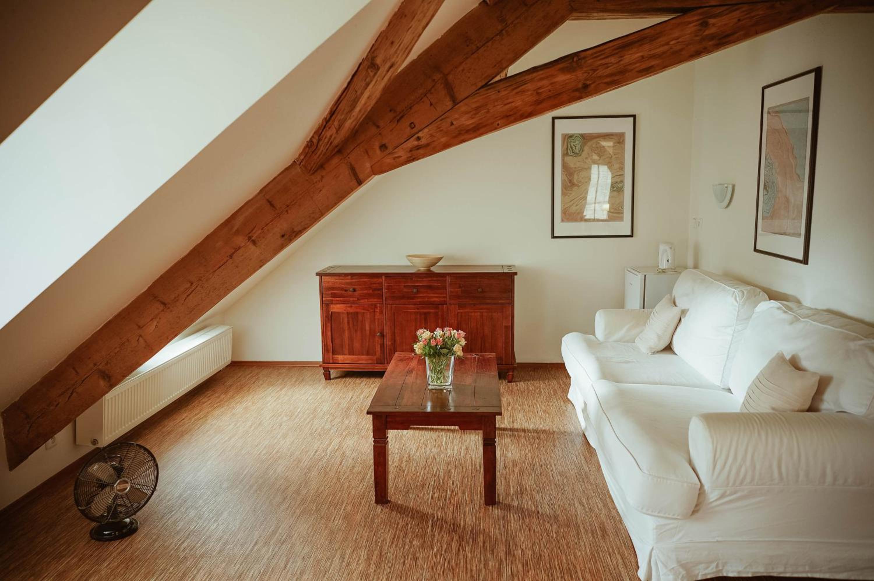Attic Studio (2 Adults) photo 3