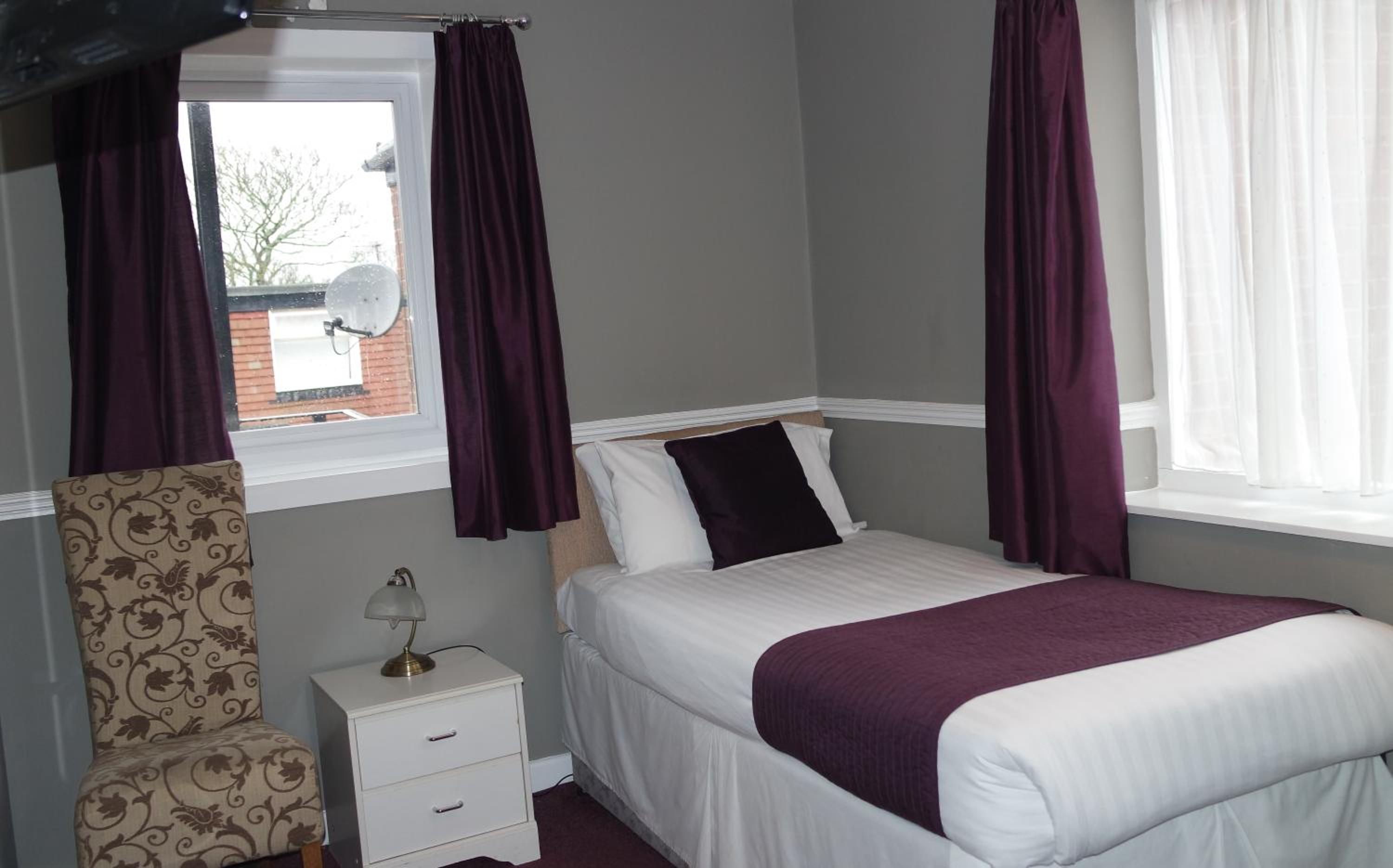 Standard Single Room with Shower photo 1