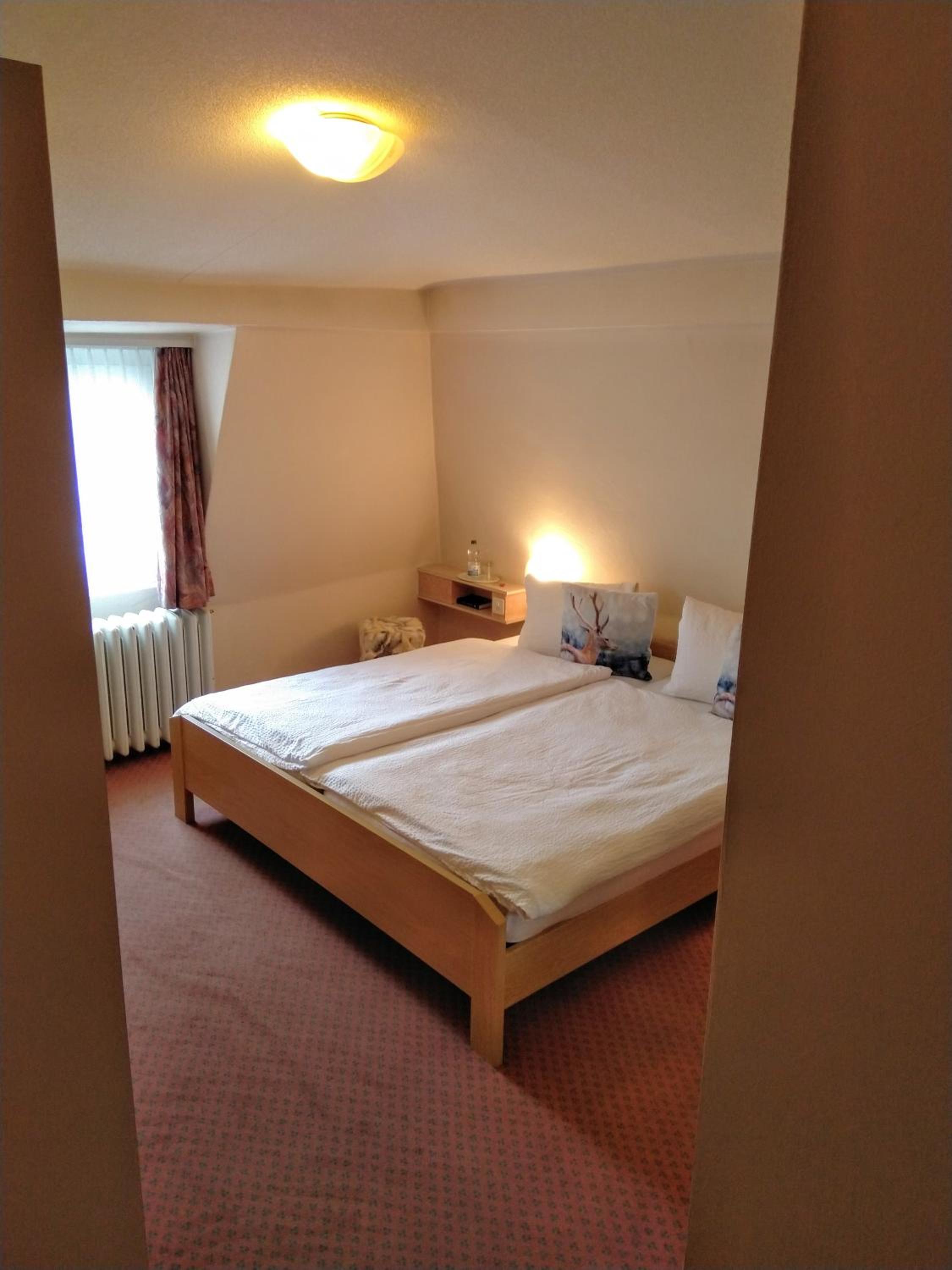 Standard Double Room - Photo 9