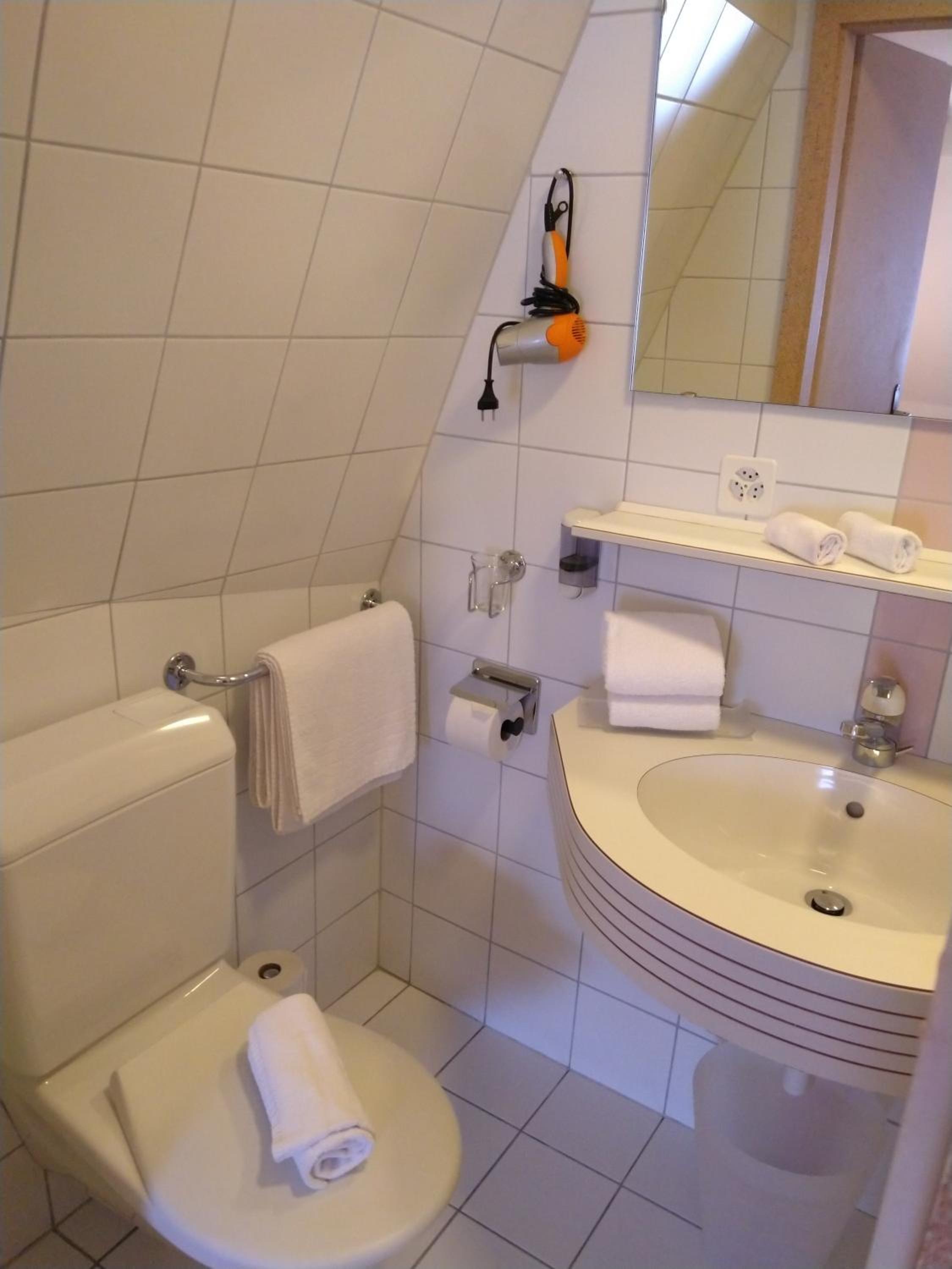 Budget Single Room photo 3