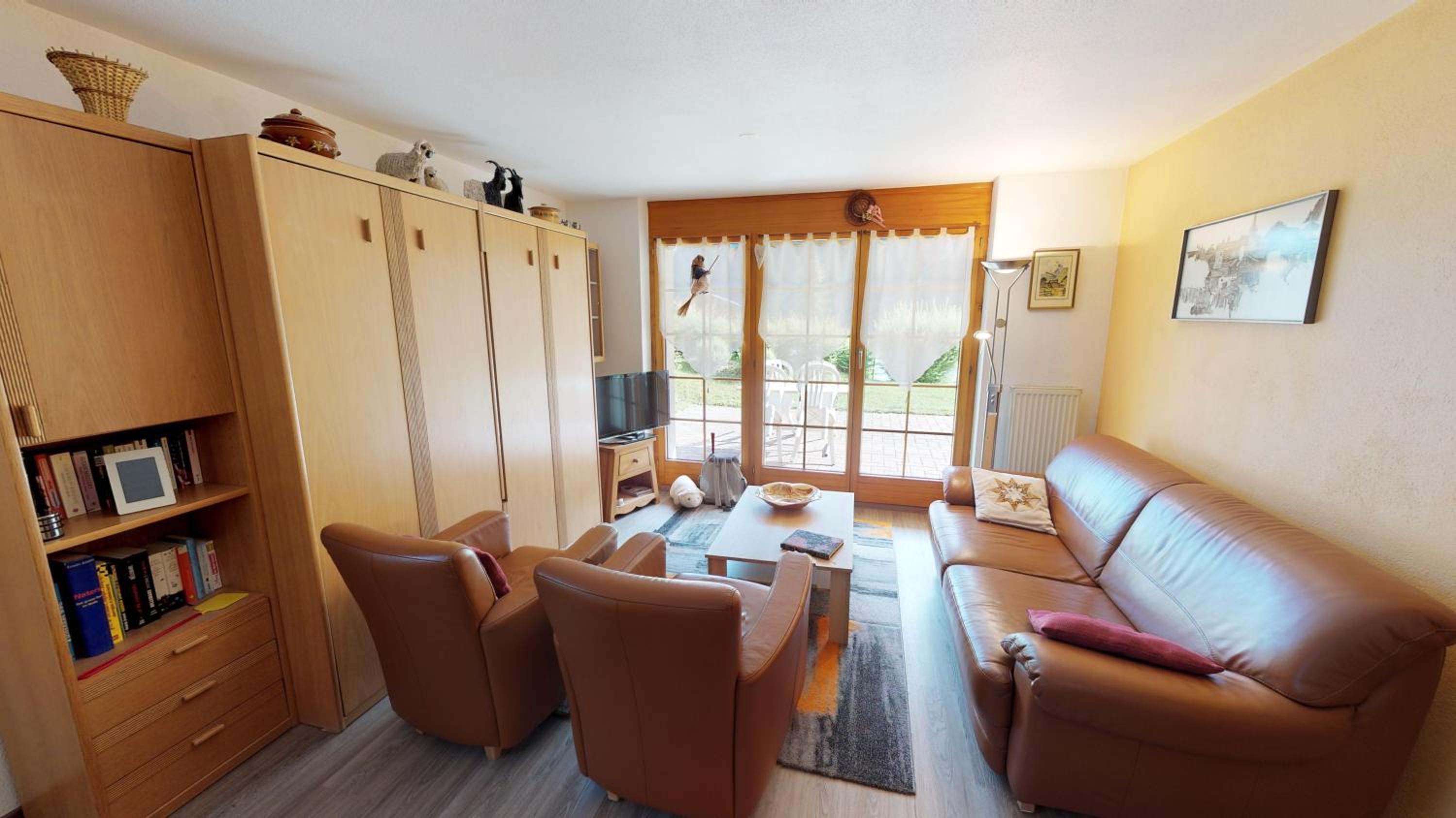 Apartment - Ground Floor photo 2