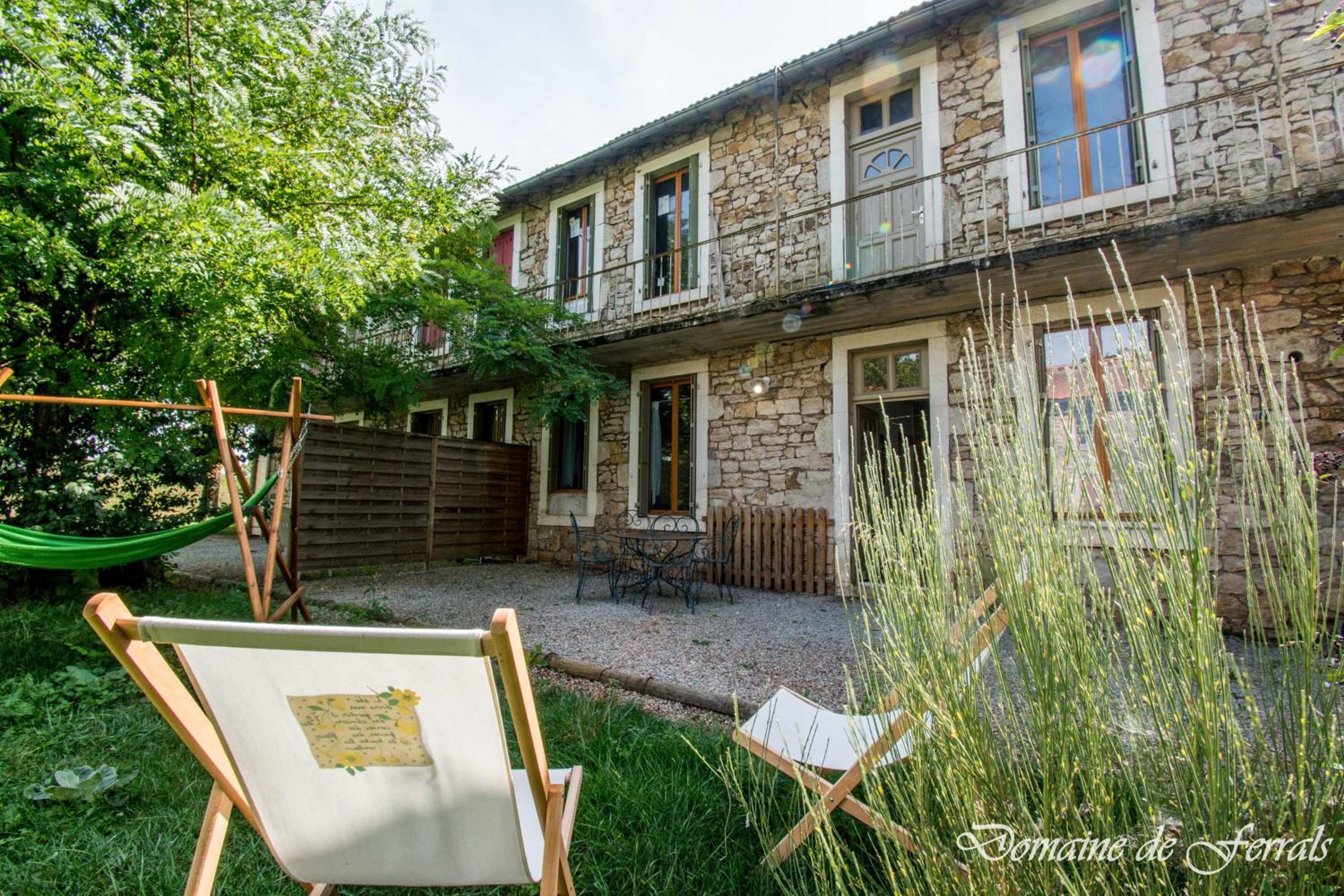 Apartment with Garden View - Photo 2