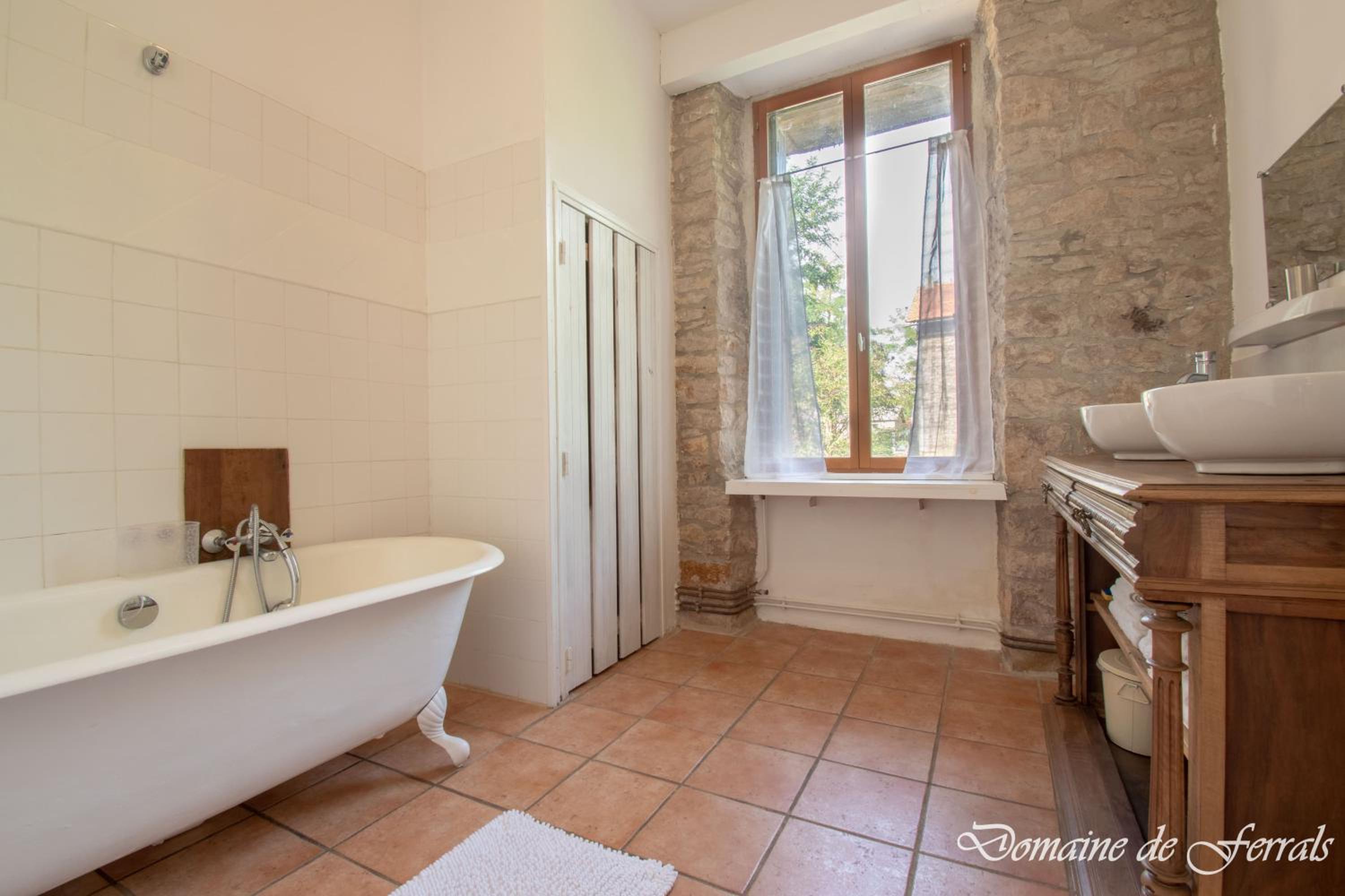 Apartment with Garden View - Photo 6