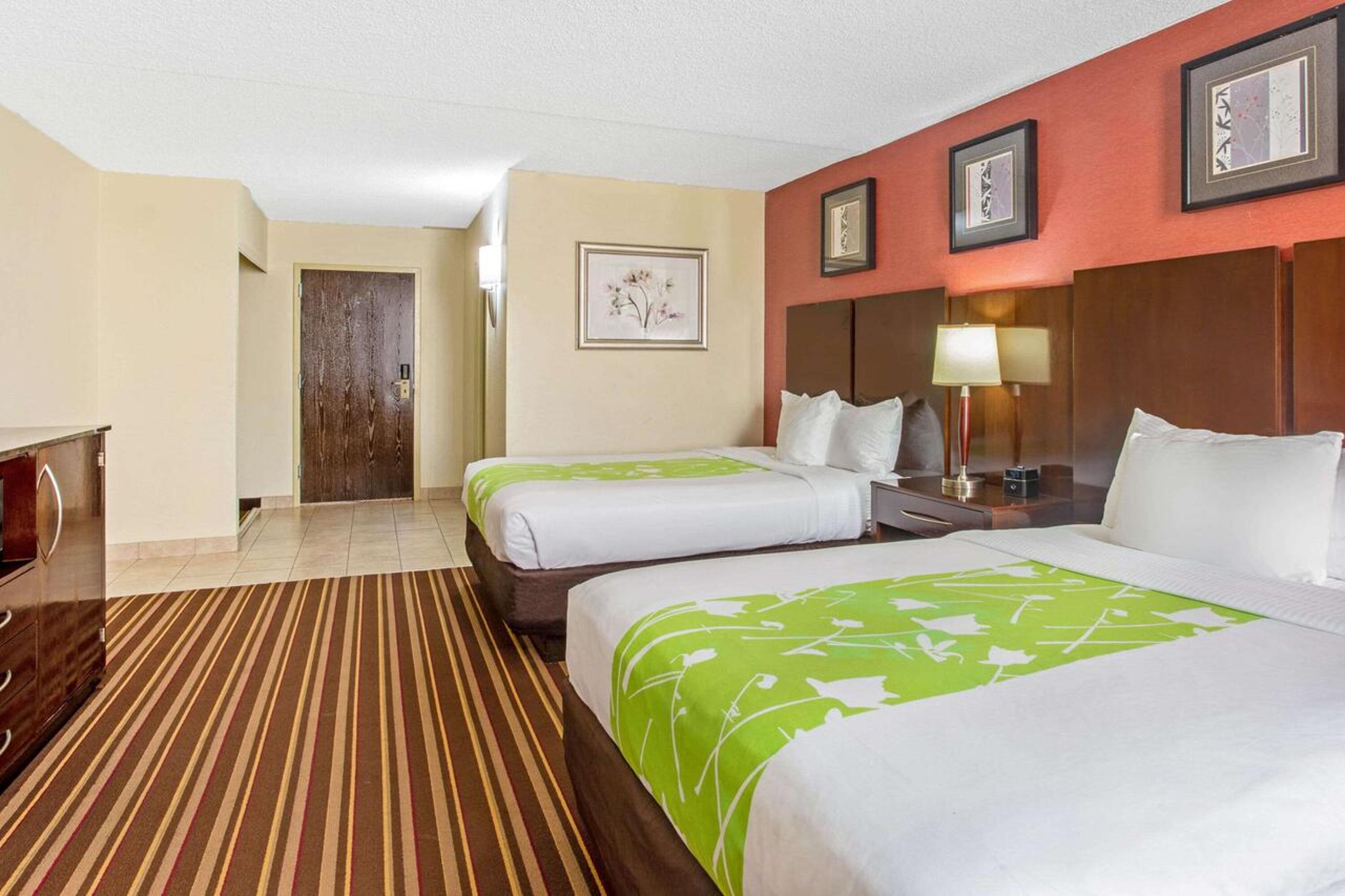 2 Queen Beds, One-Bedroom, Suite, River View, Non-Smoking photo 1