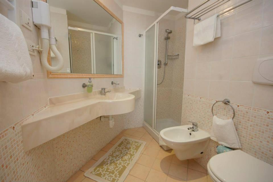 Double Room with Sea View photo 3